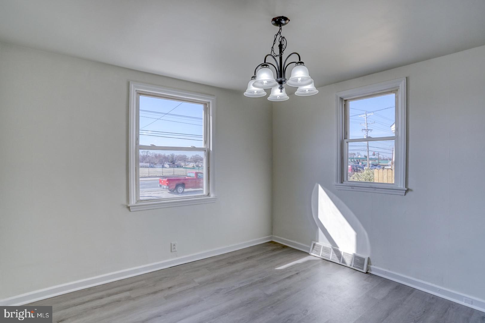 COLLINS PARK - Residential