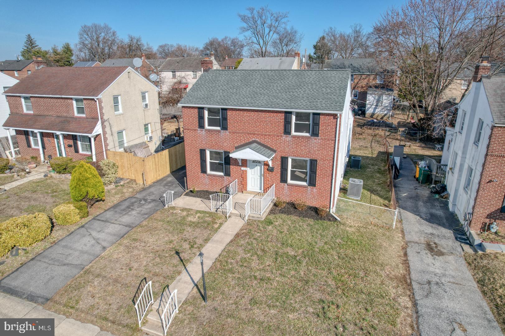 COLLINS PARK - Residential