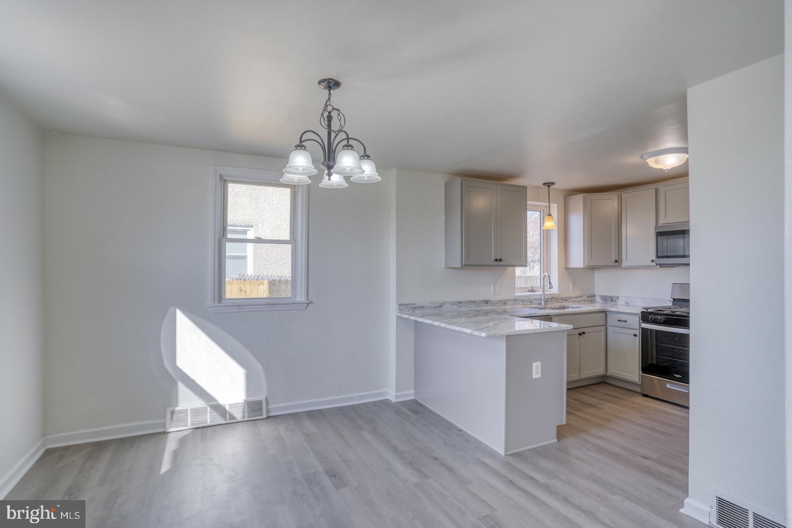 COLLINS PARK - Residential