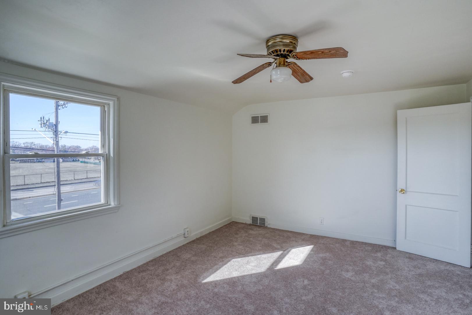 COLLINS PARK - Residential