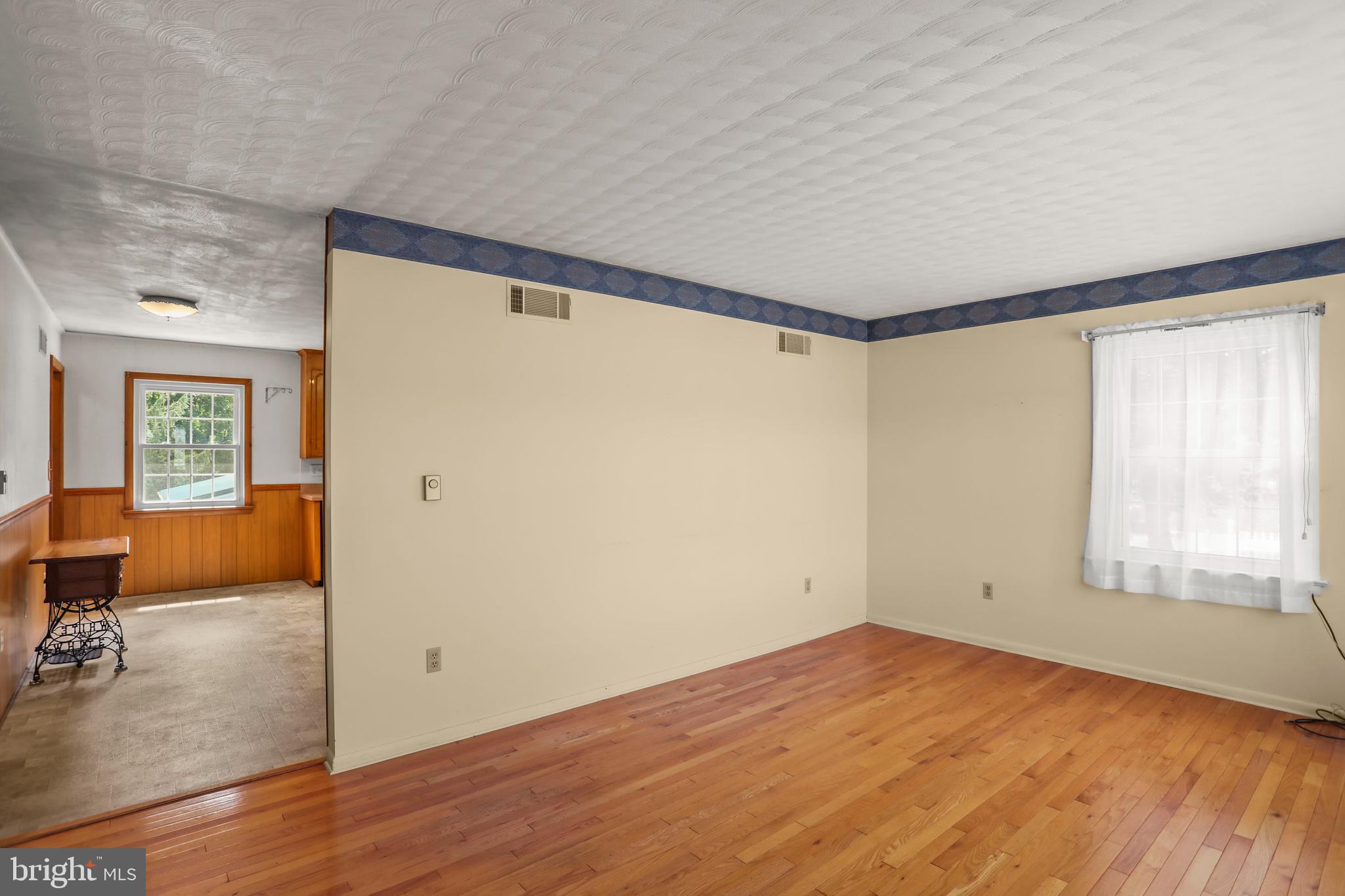 523 BERLIN ROAD
