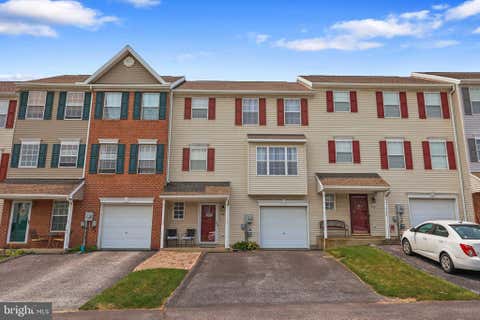 Townhouse For Sale - 180 Country Ridge Drive<br/> York County, RED LION, PA 17356