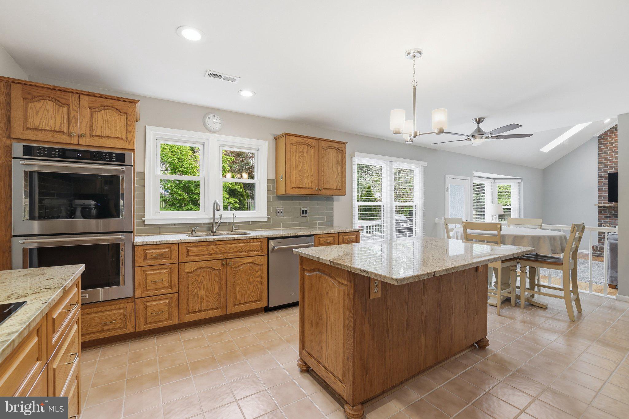VILLAGES OF PURCELLVILLE - Residential