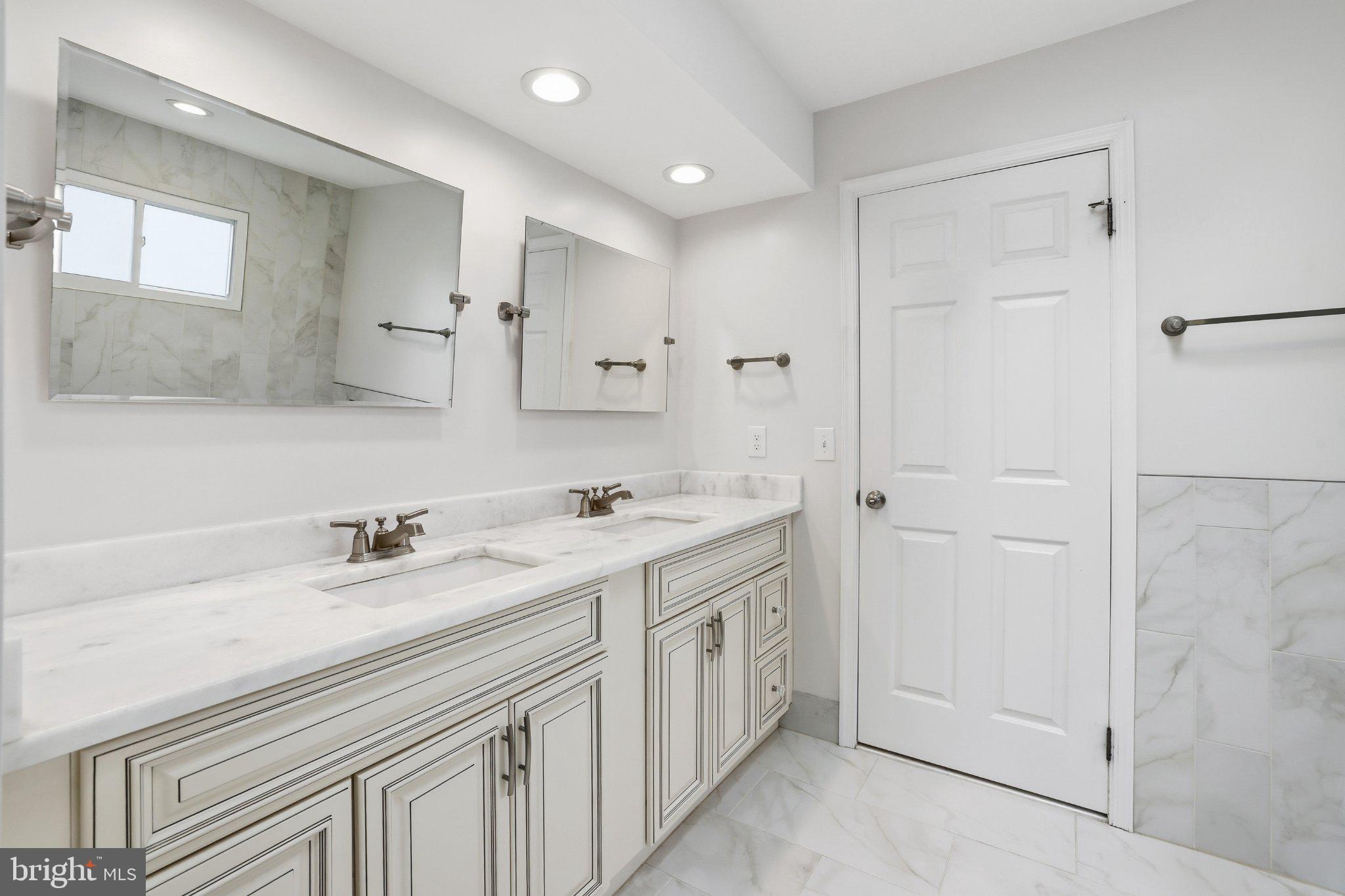 VILLAGES OF PURCELLVILLE - Residential