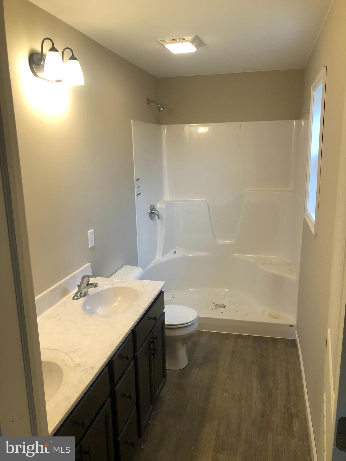 RANDOM OAKS PHASE II - Residential