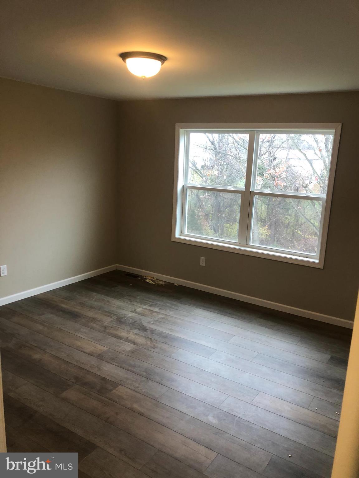 RANDOM OAKS PHASE II - Residential