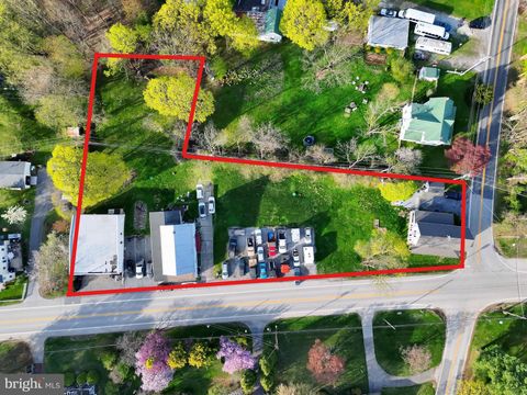 Photo of 16700 Frederick Road, MOUNT AIRY, MD 21771 (MLS # MDHW2067066)