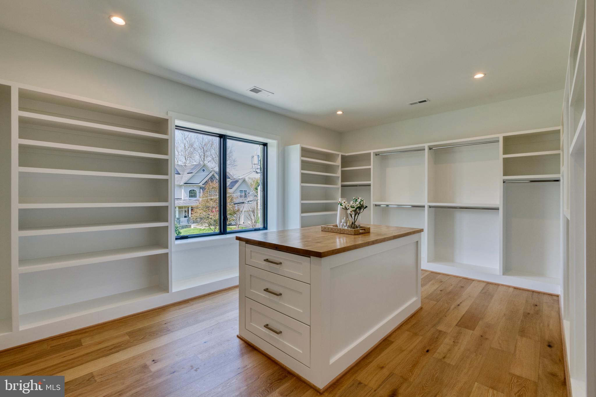 RUCKERS LANGLEY - Residential