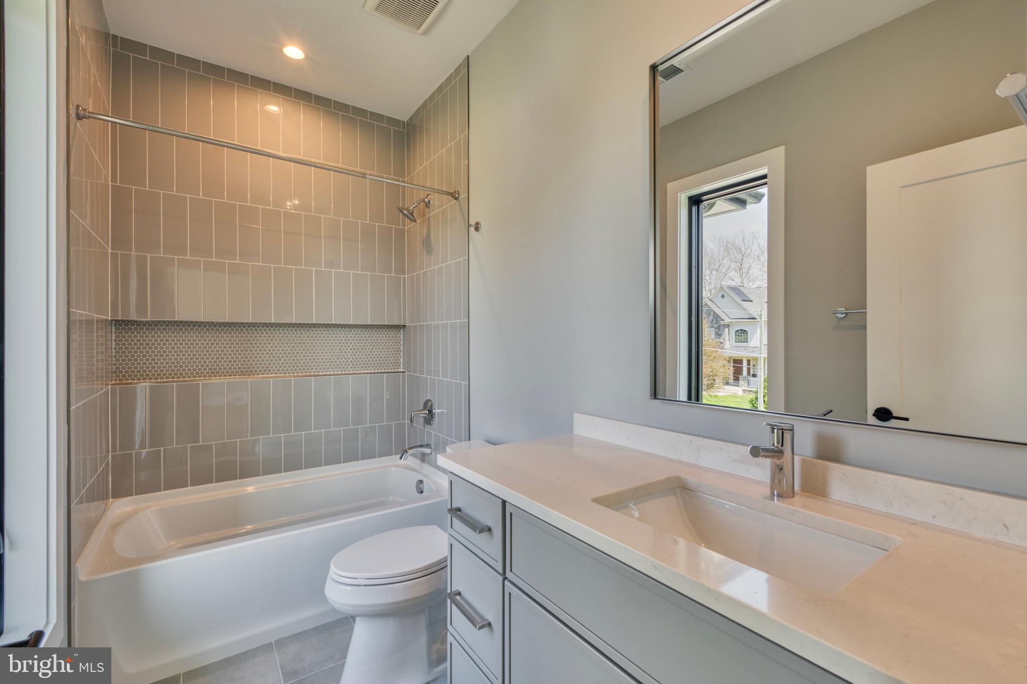 RUCKERS LANGLEY - Residential