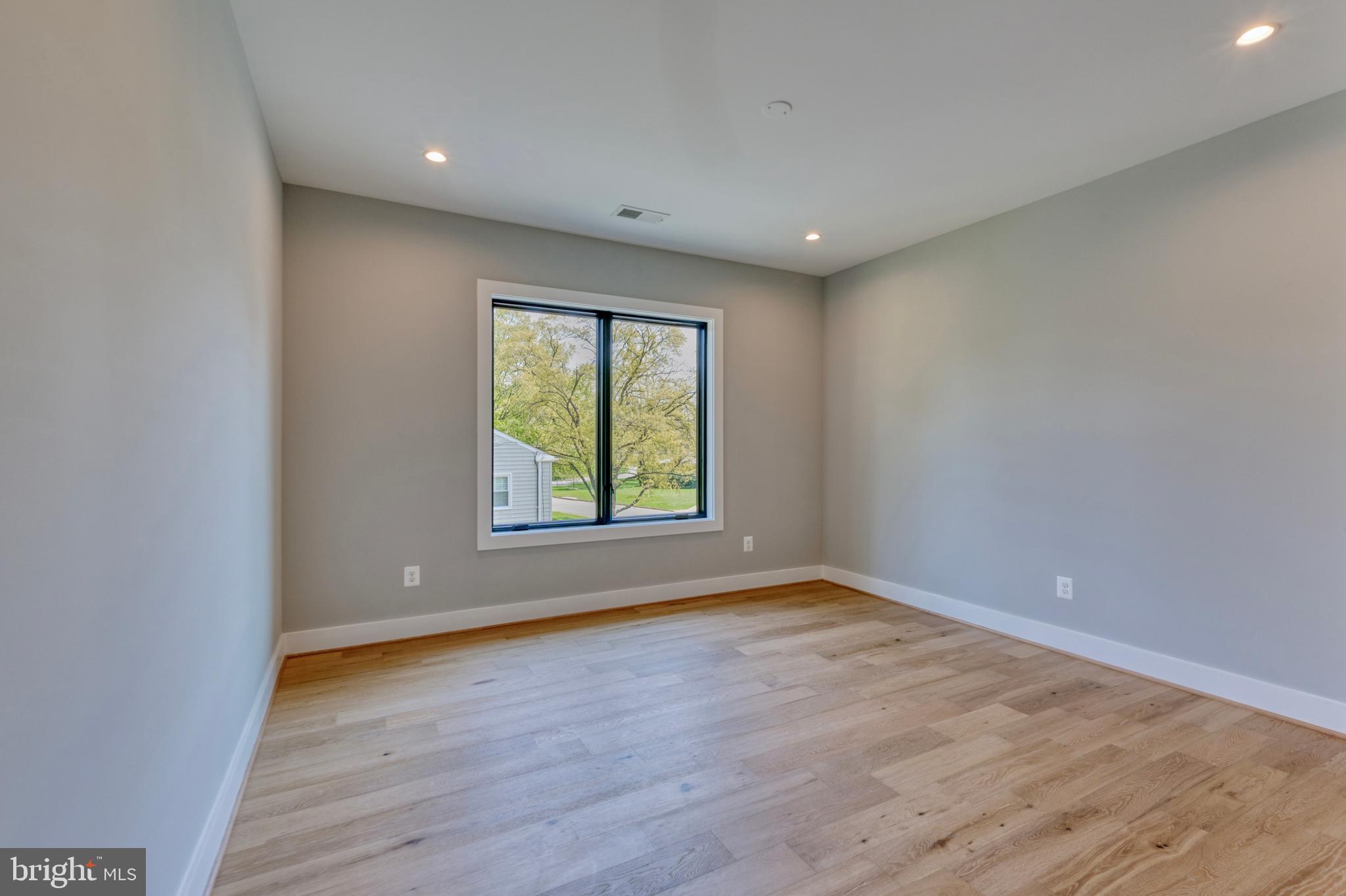 RUCKERS LANGLEY - Residential