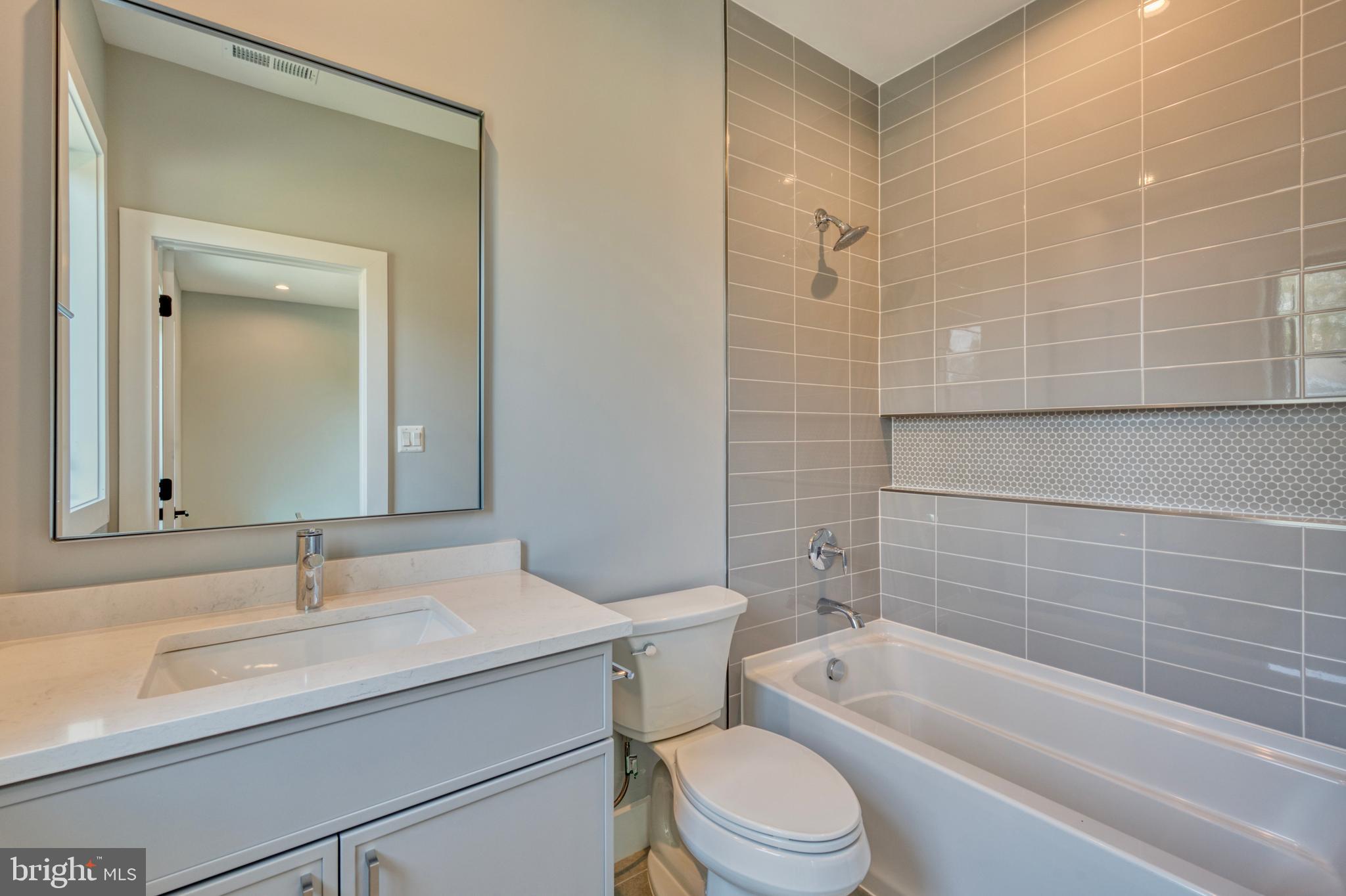 RUCKERS LANGLEY - Residential