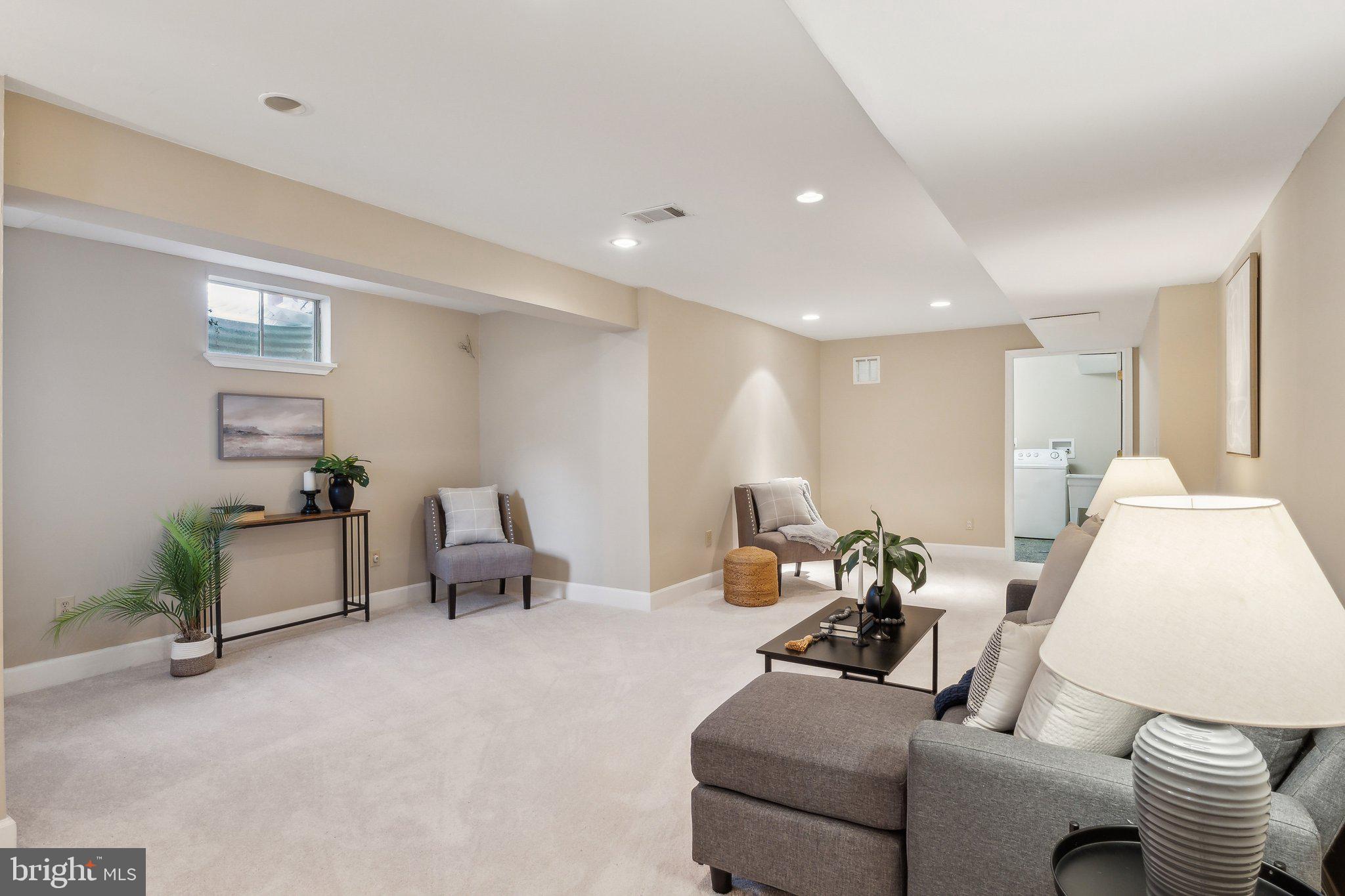 ARAGONA VILLAGE - Residential