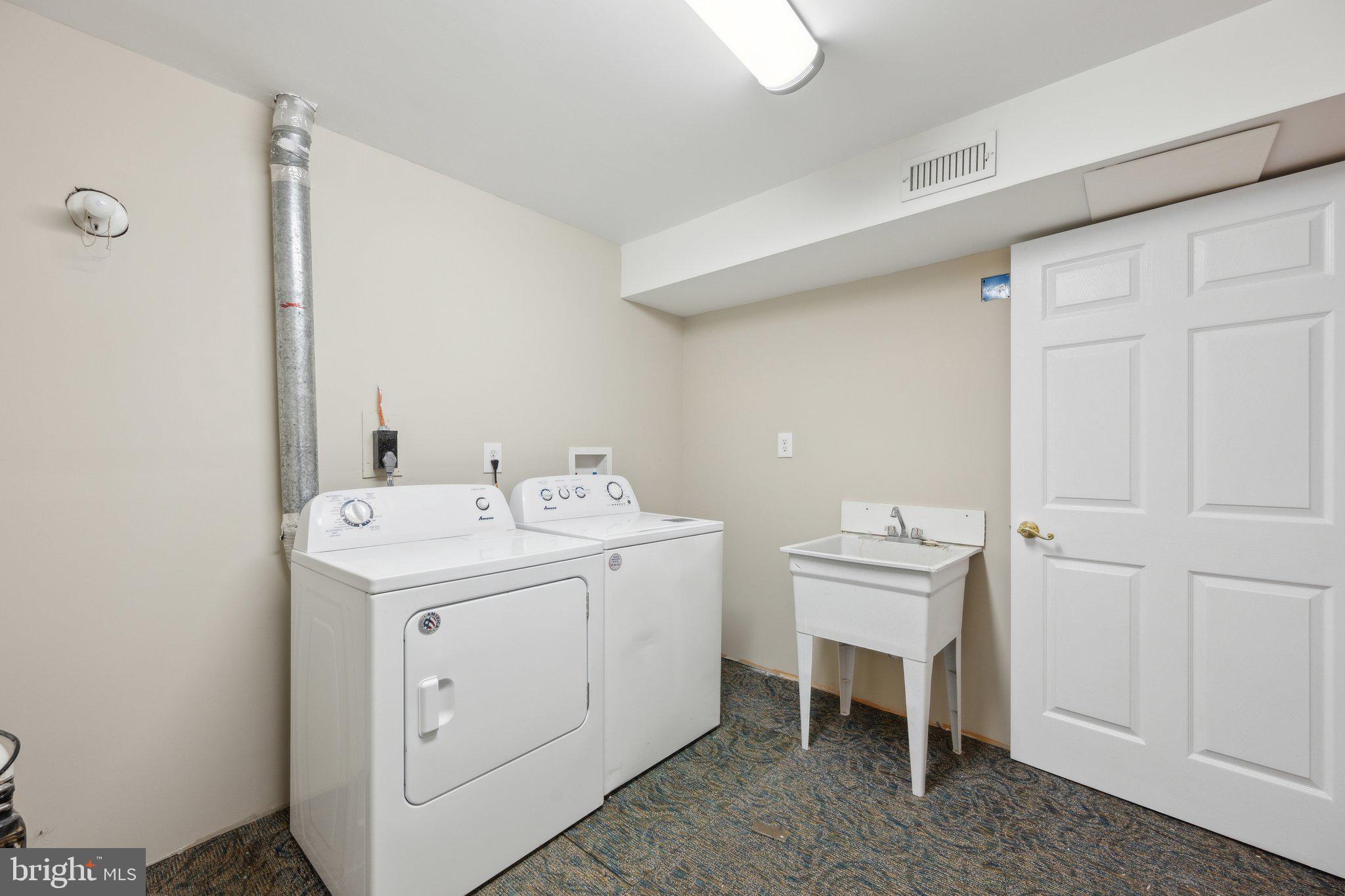 ARAGONA VILLAGE - Residential