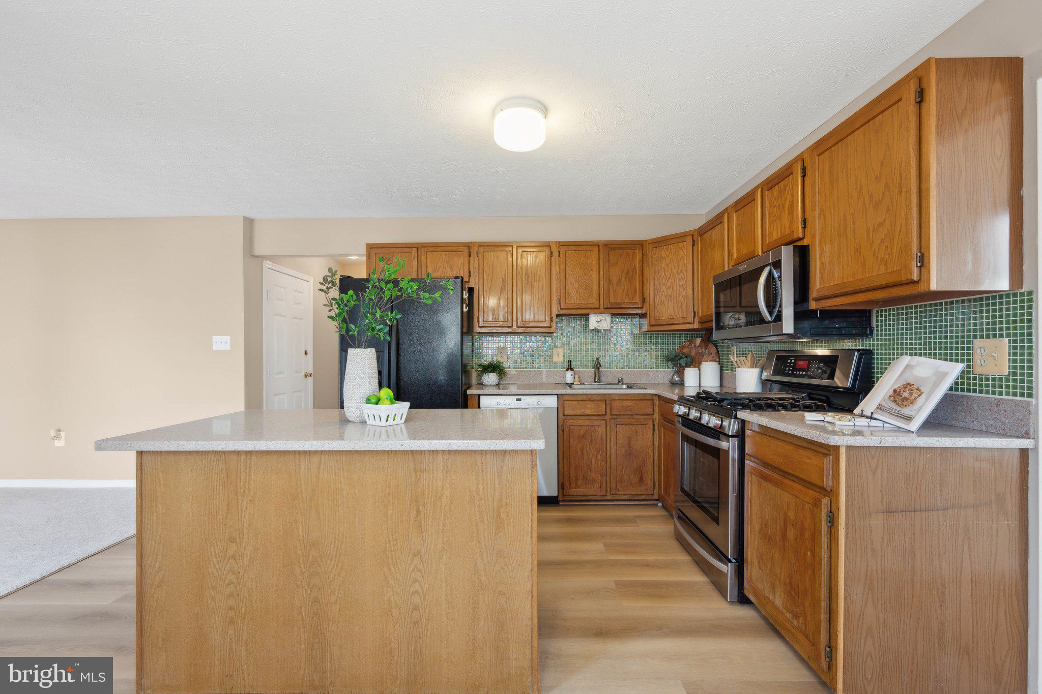 ARAGONA VILLAGE - Residential