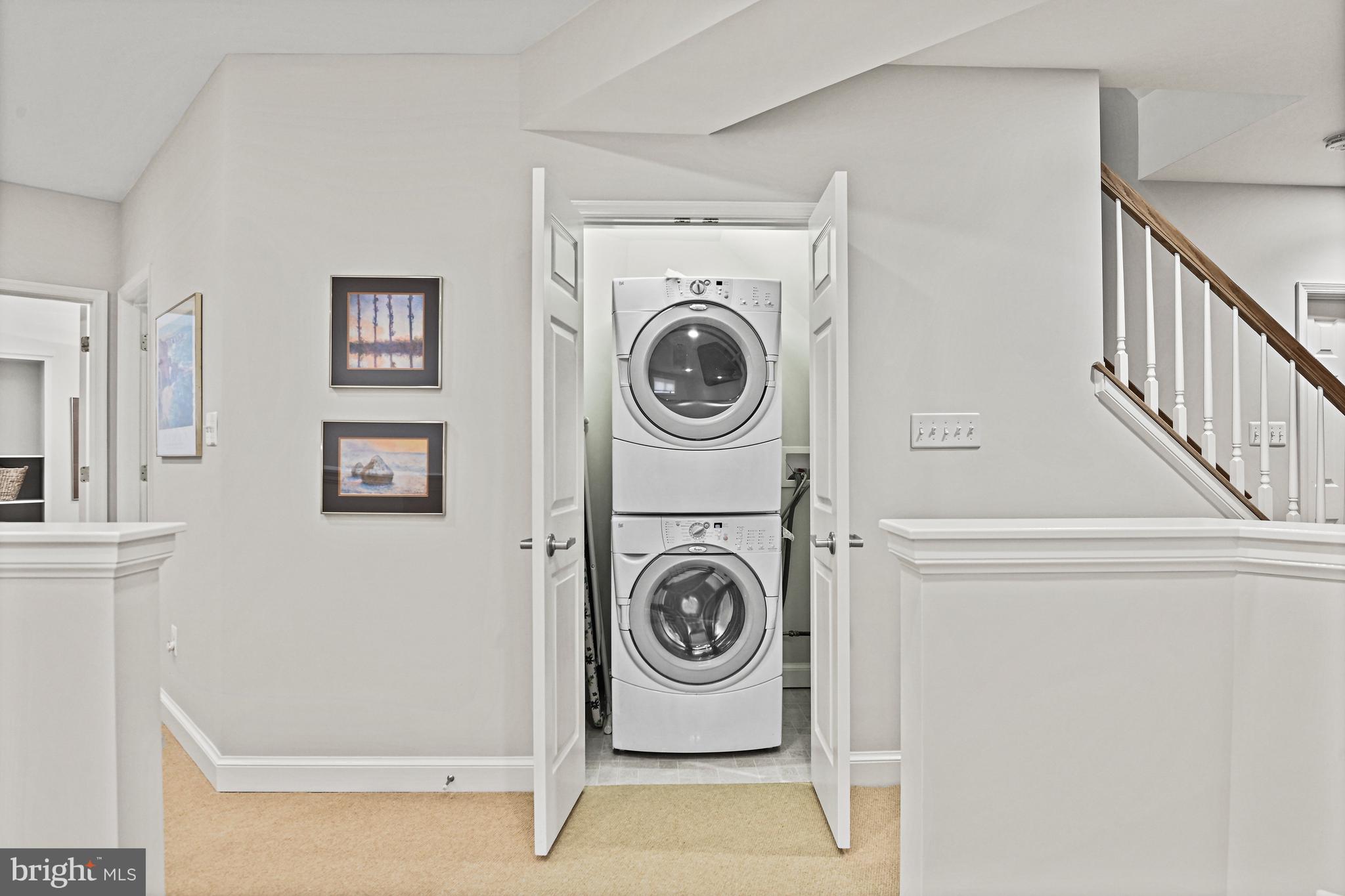 ESQUIRE HICKS - Residential