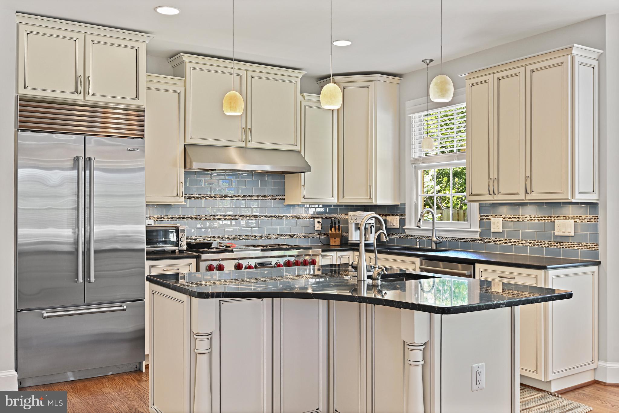 ESQUIRE HICKS - Residential