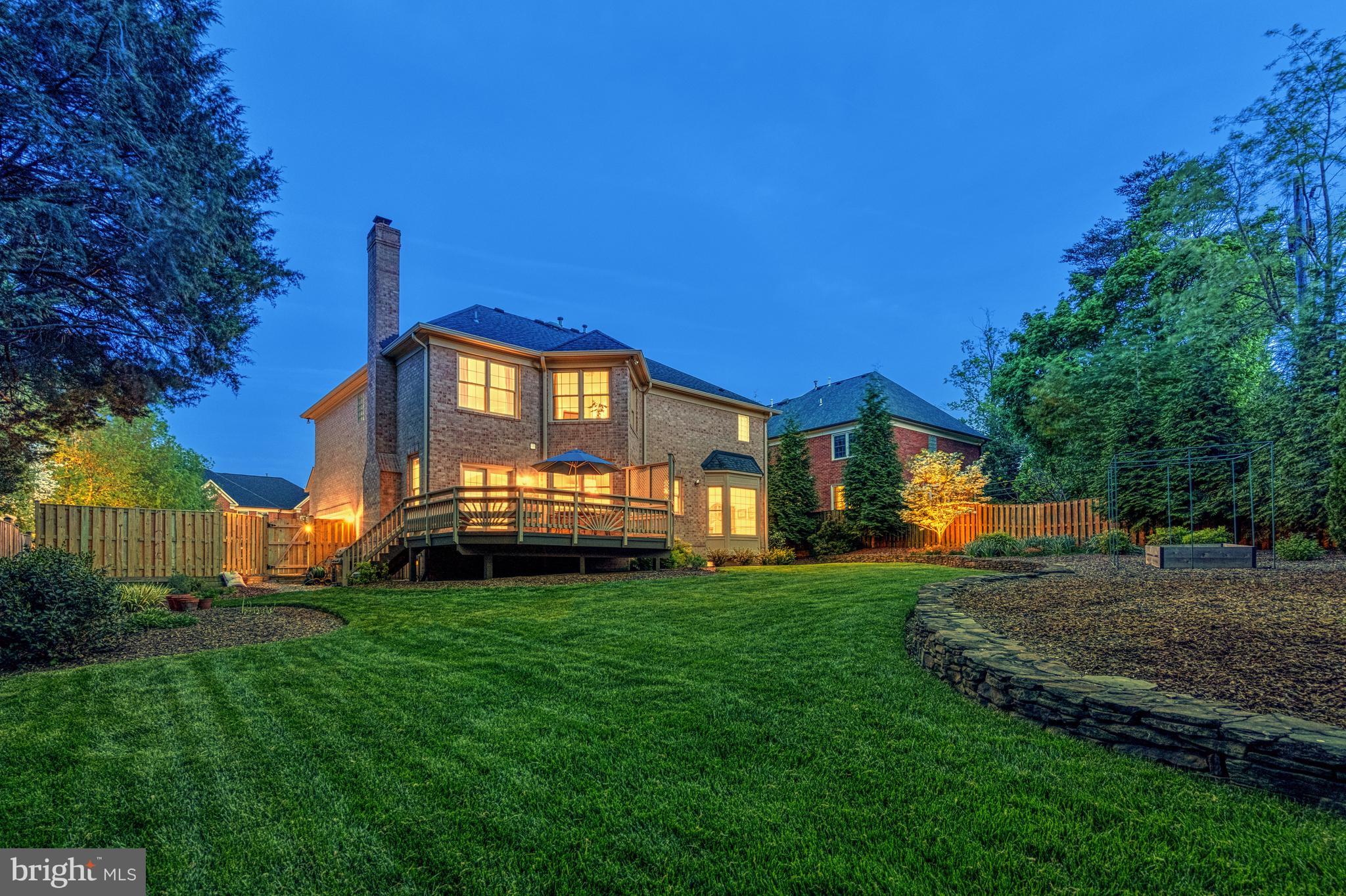 ESQUIRE HICKS - Residential