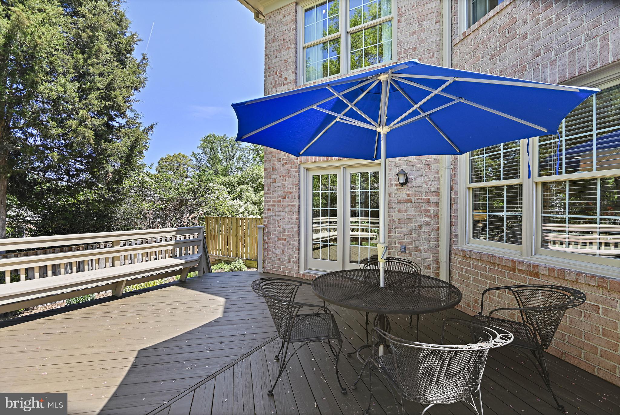 ESQUIRE HICKS - Residential