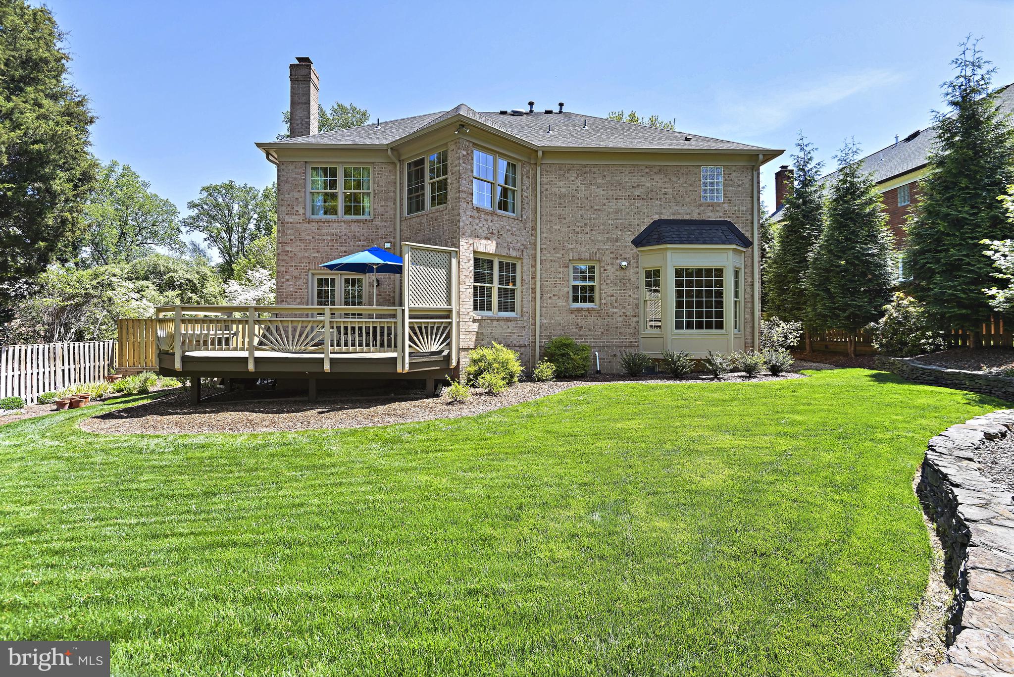 ESQUIRE HICKS - Residential