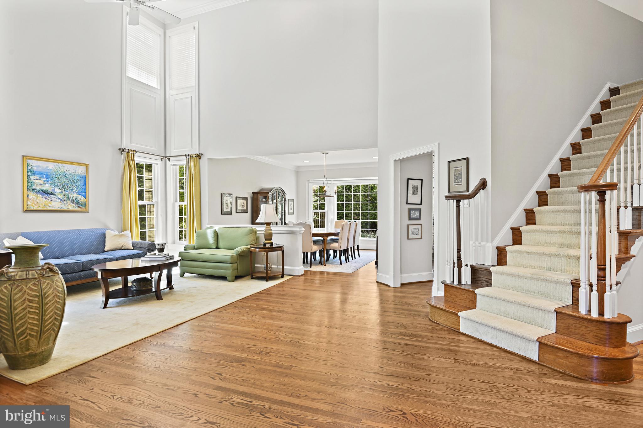 ESQUIRE HICKS - Residential