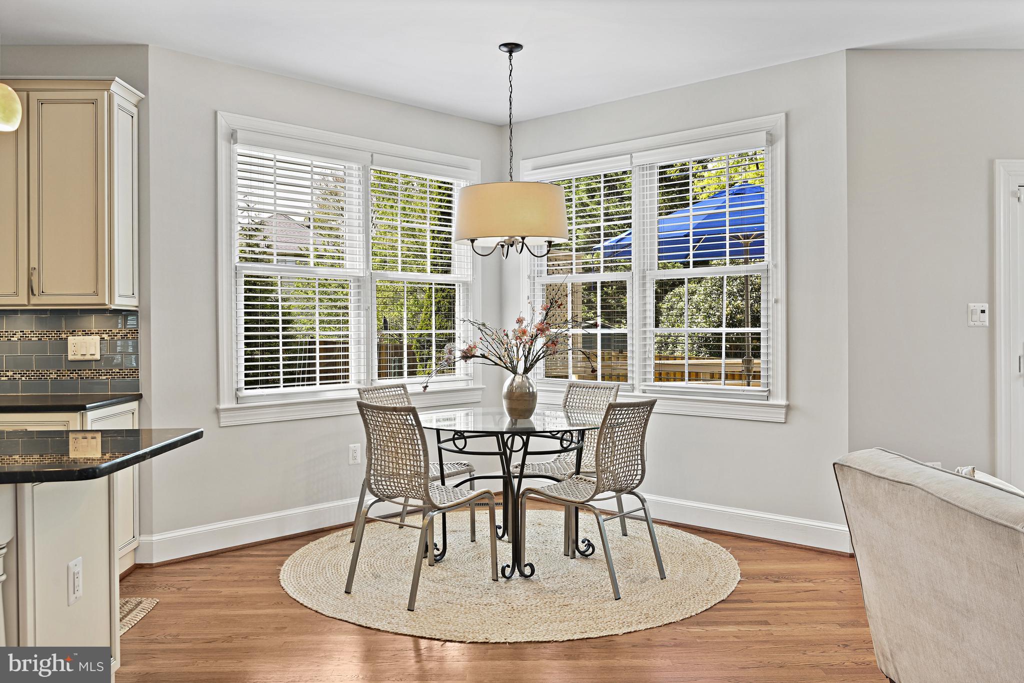 ESQUIRE HICKS - Residential