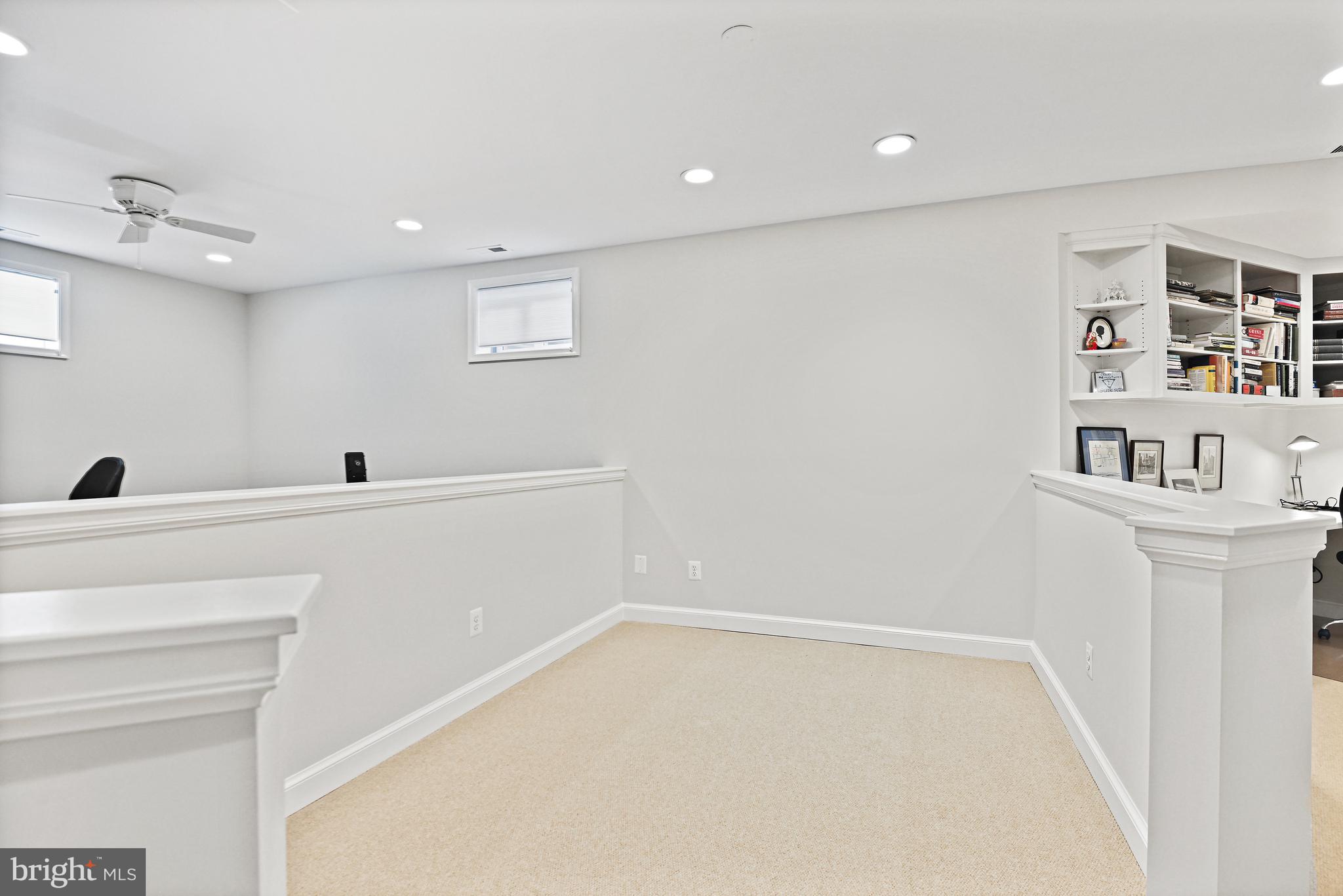 ESQUIRE HICKS - Residential