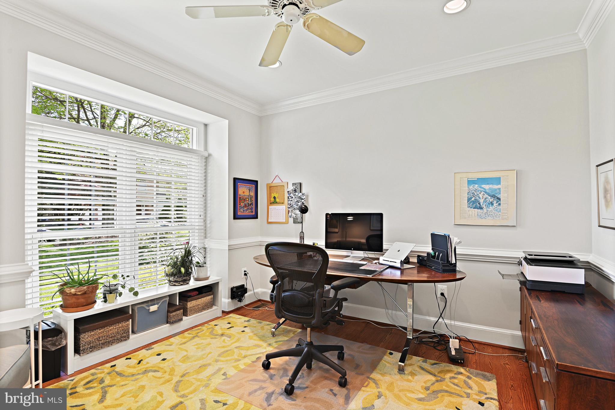 ESQUIRE HICKS - Residential