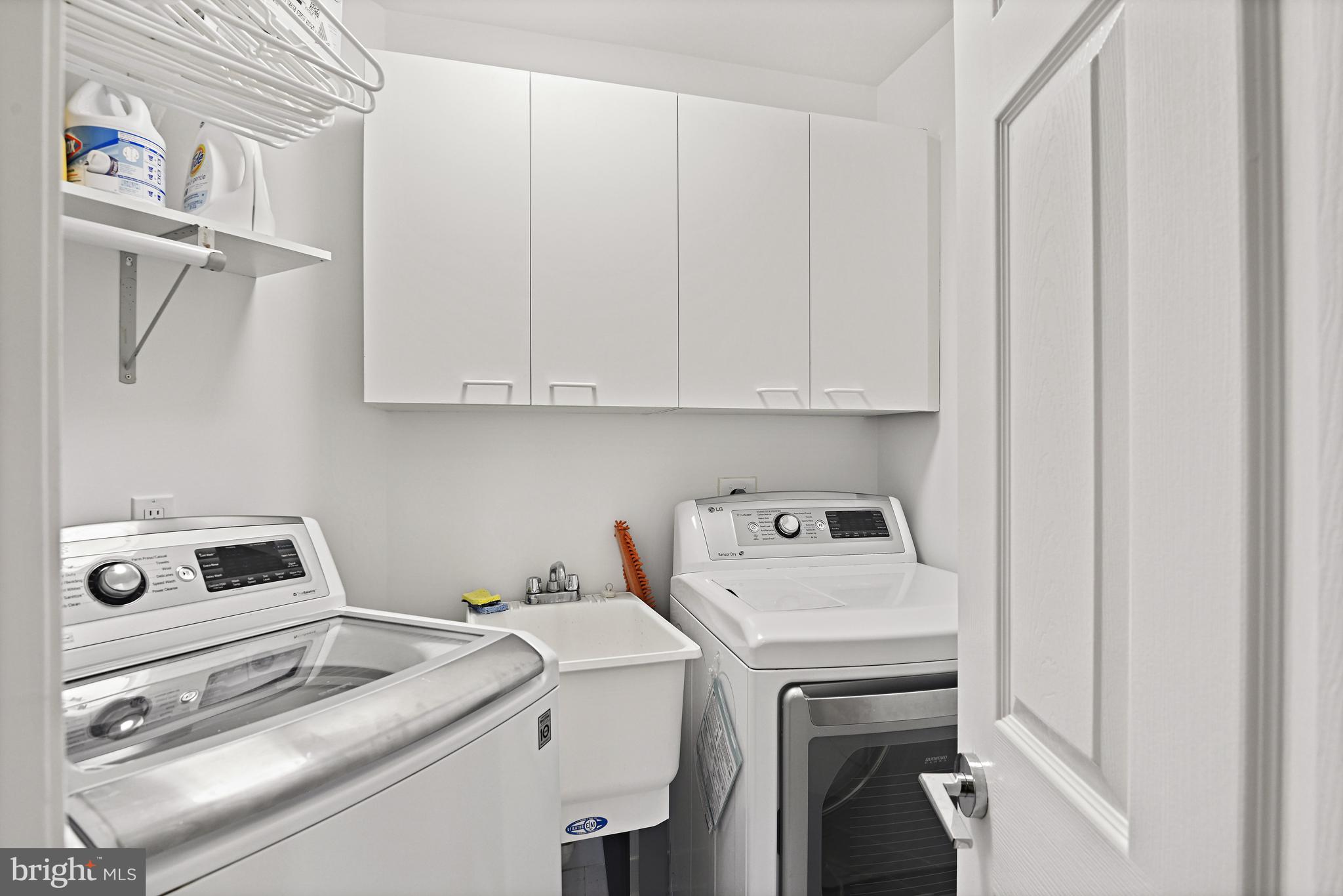 ESQUIRE HICKS - Residential