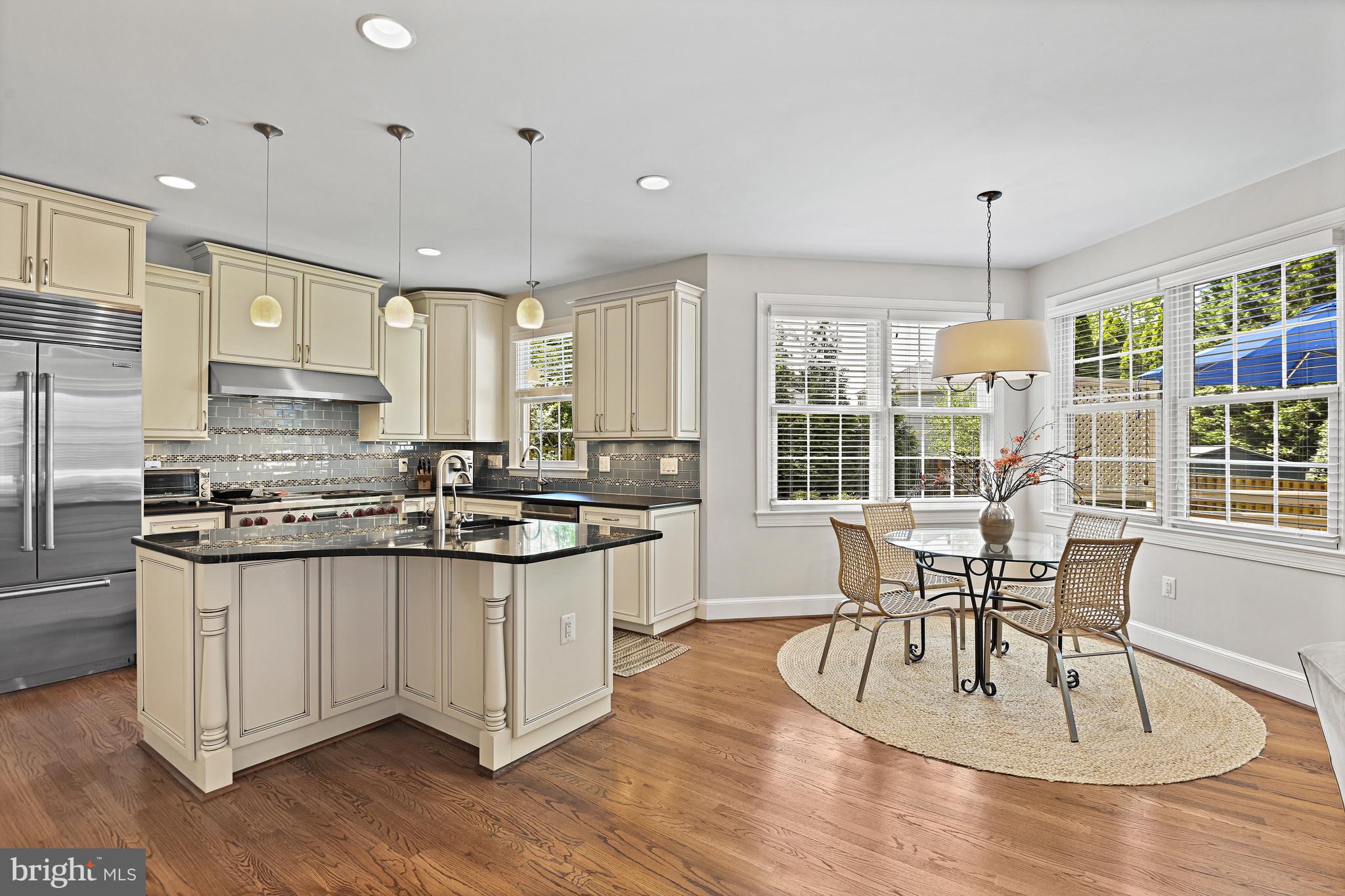 ESQUIRE HICKS - Residential