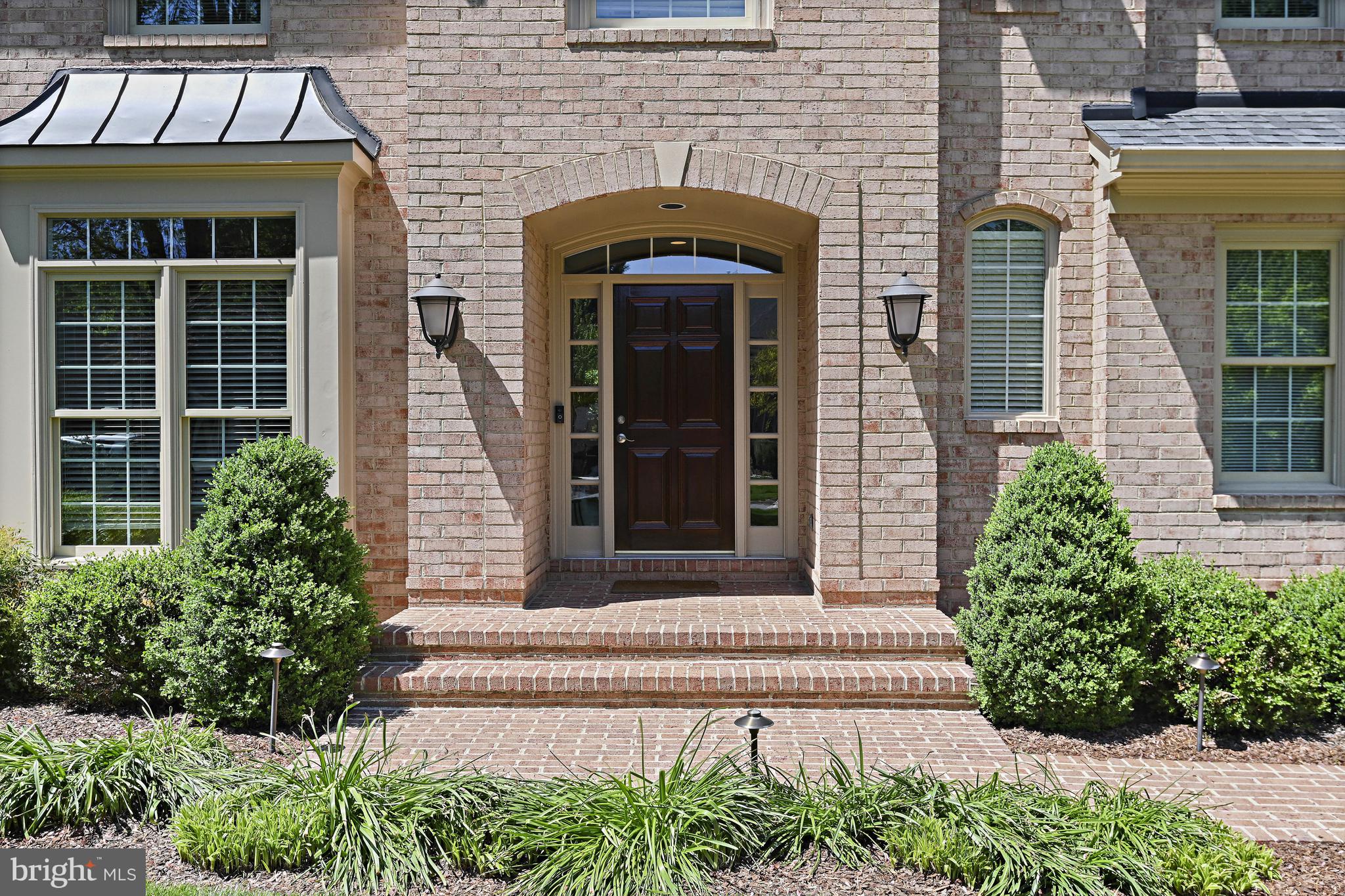 ESQUIRE HICKS - Residential