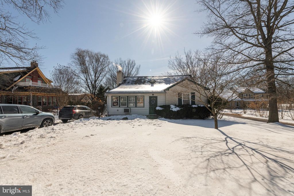 Photo of 878 Valley Forge Road, PHOENIXVILLE, PA 19460 (MLS # PACT2117390)