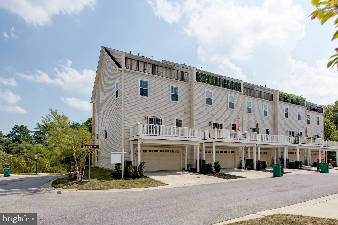 OXFORD SQUARE - Residential Lease