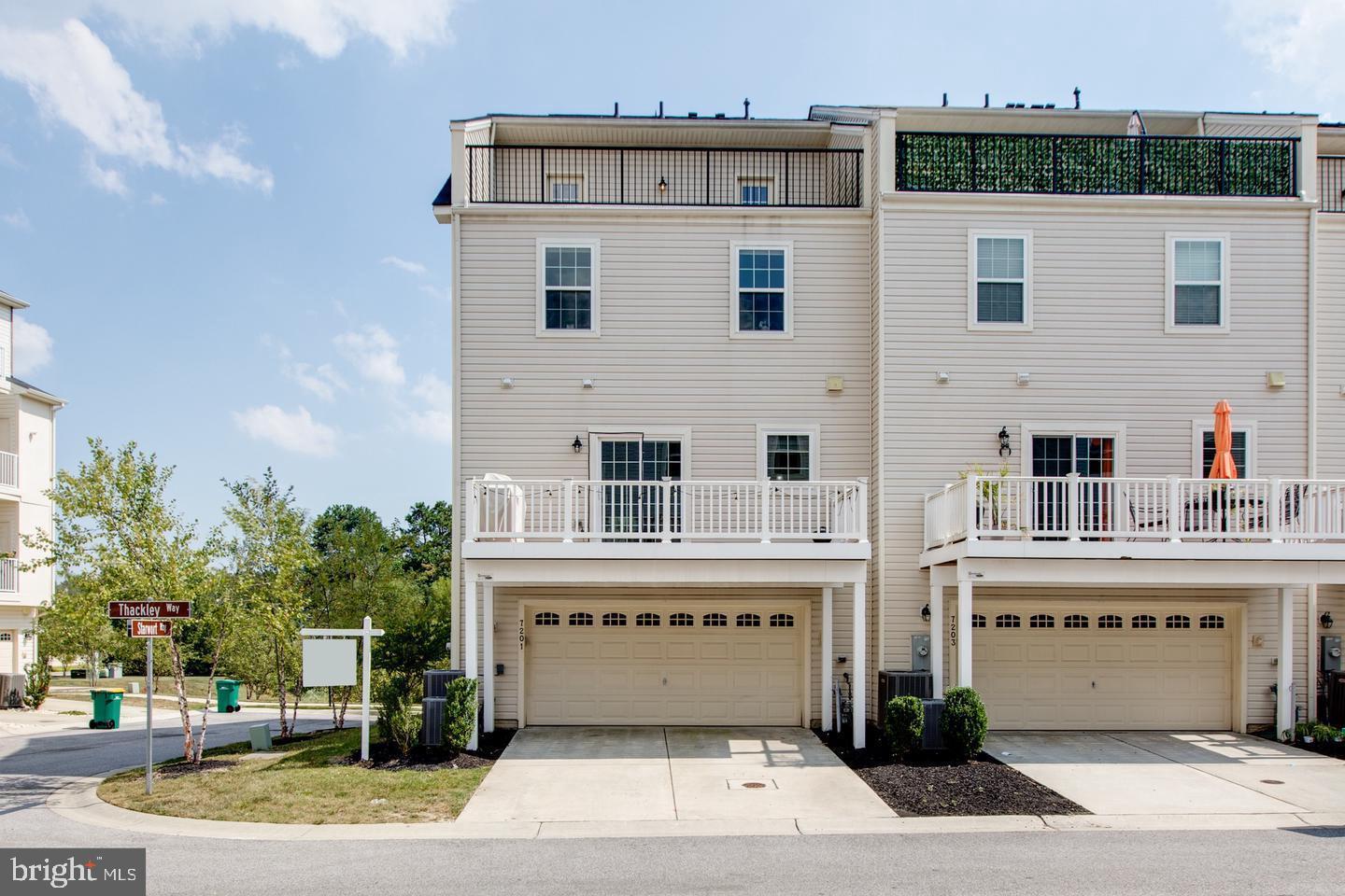 OXFORD SQUARE - Residential Lease