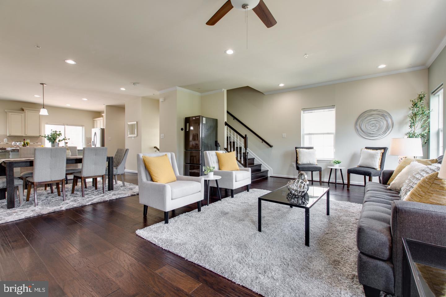 OXFORD SQUARE - Residential Lease