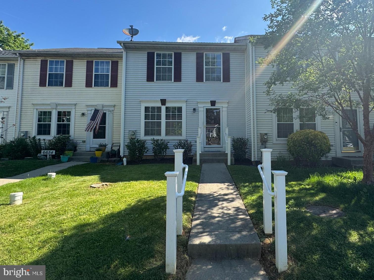 ROBIN MEADOWS - Residential Lease