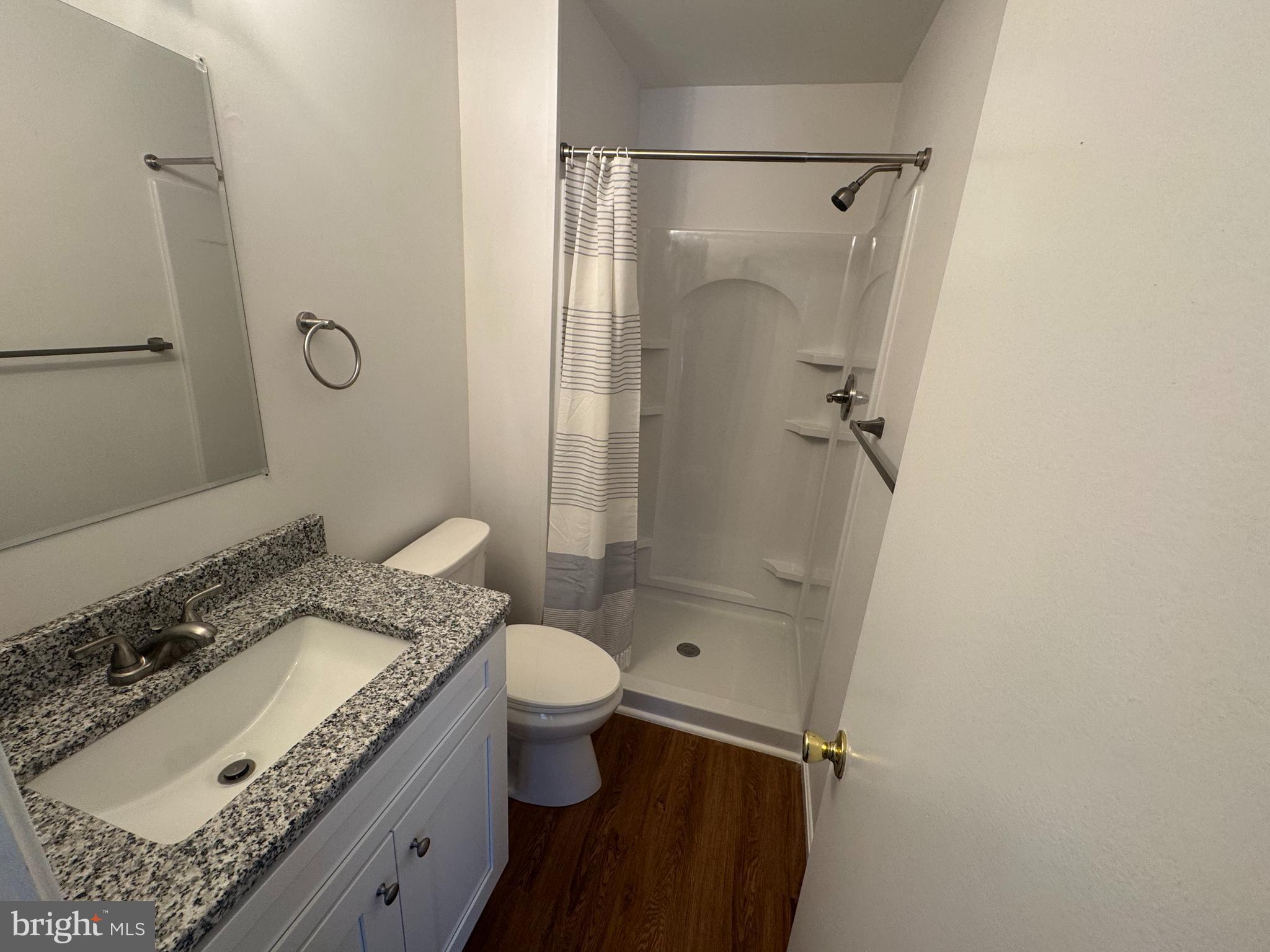 ROBIN MEADOWS - Residential Lease