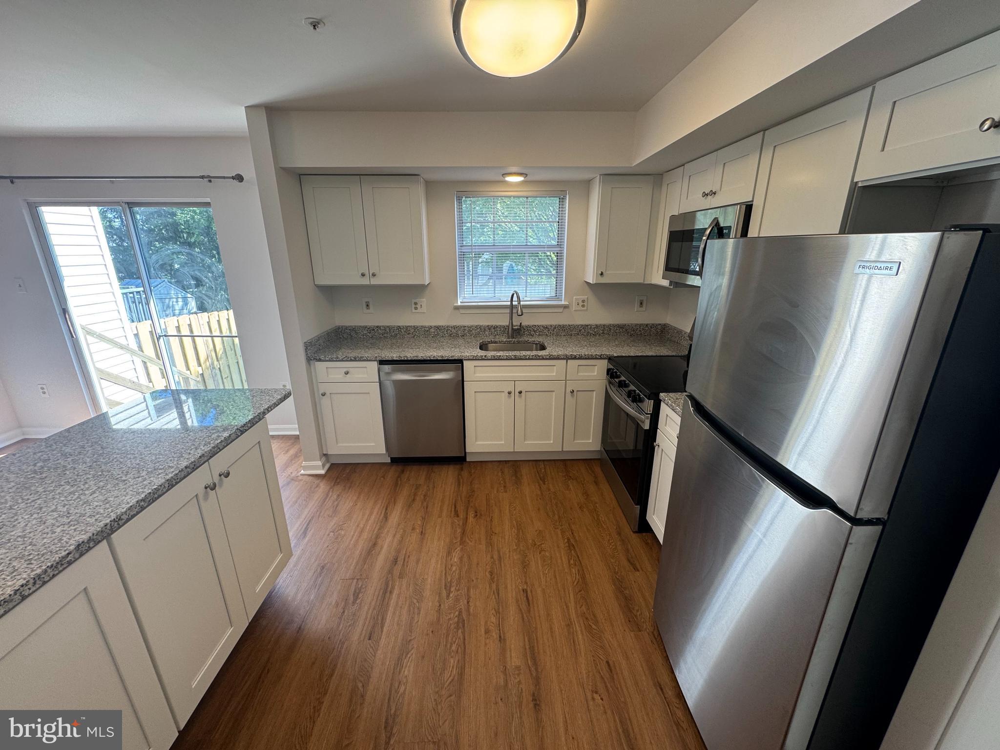 ROBIN MEADOWS - Residential Lease