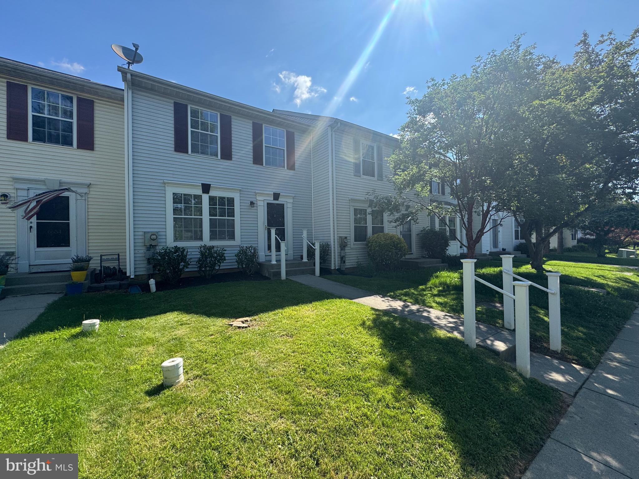 ROBIN MEADOWS - Residential Lease