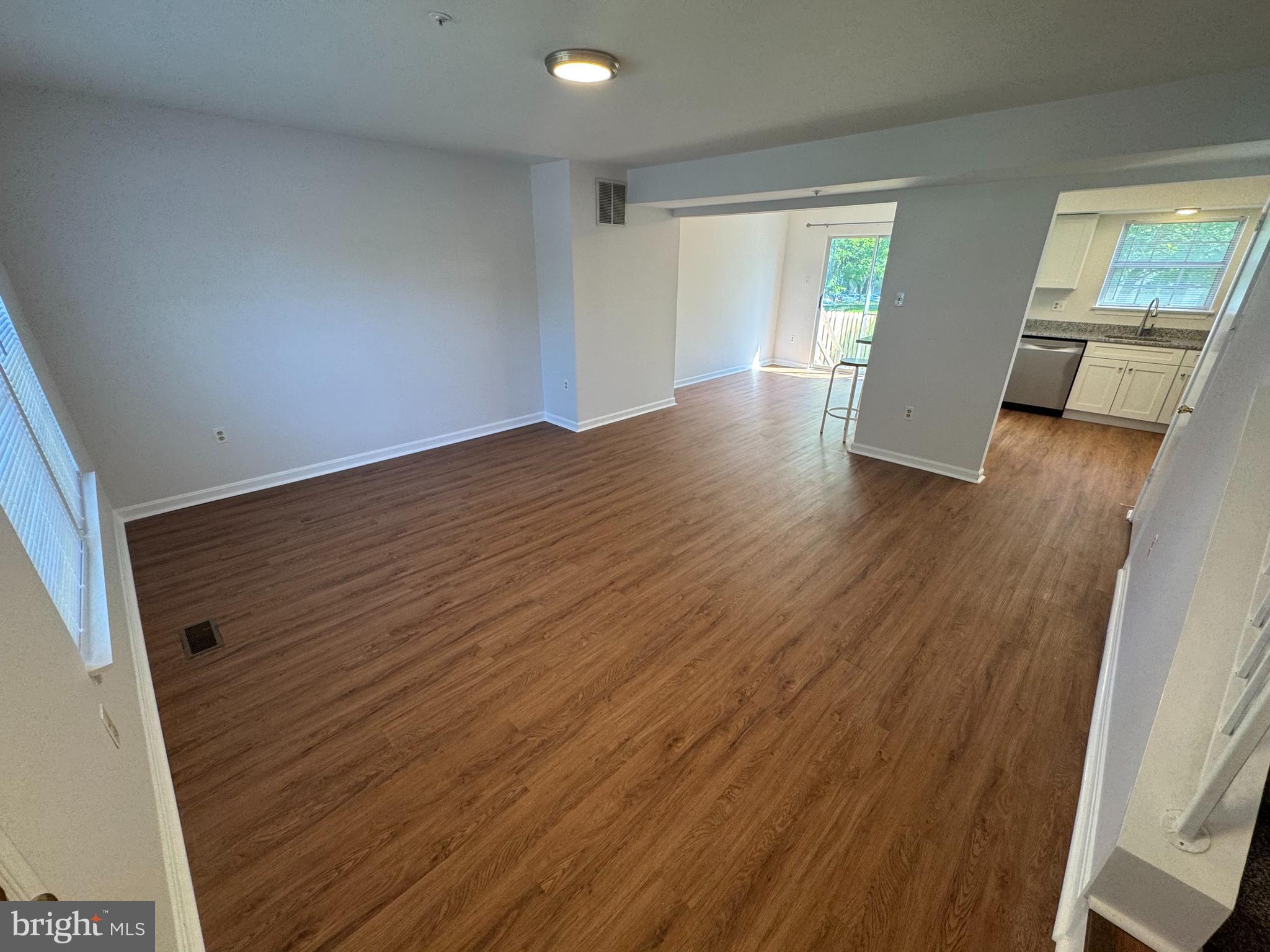 ROBIN MEADOWS - Residential Lease