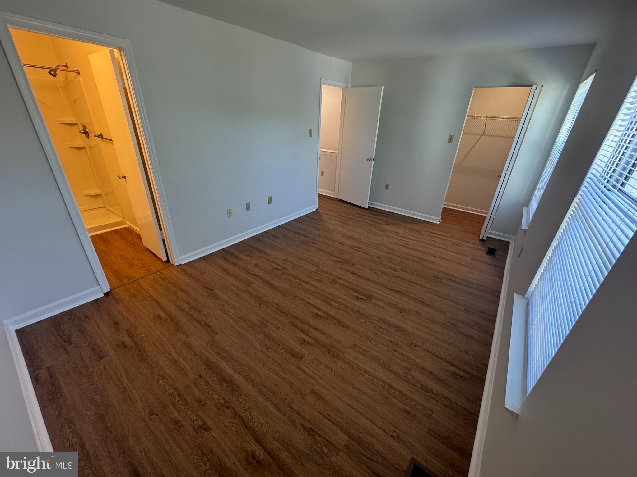 ROBIN MEADOWS - Residential Lease