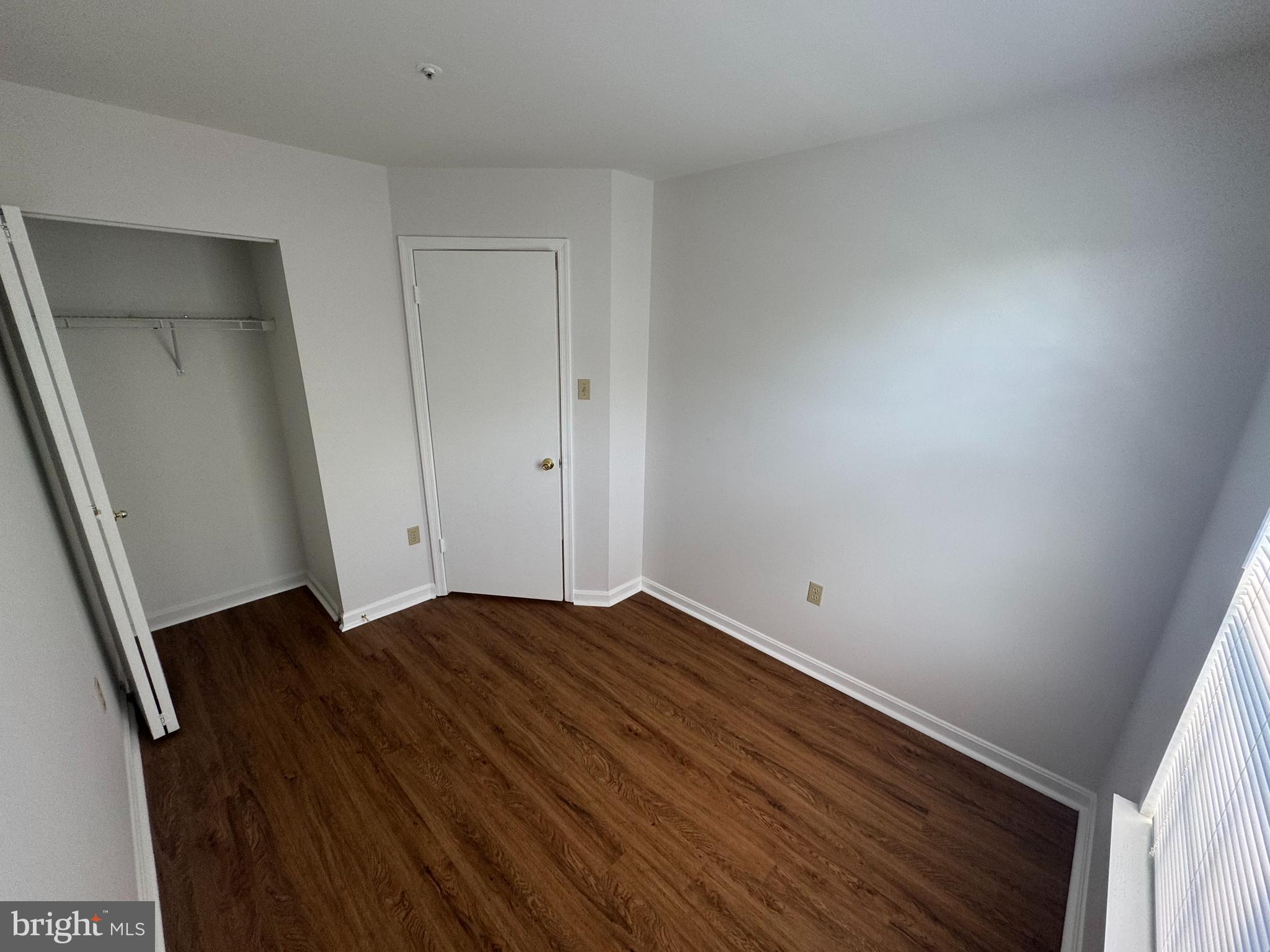 ROBIN MEADOWS - Residential Lease