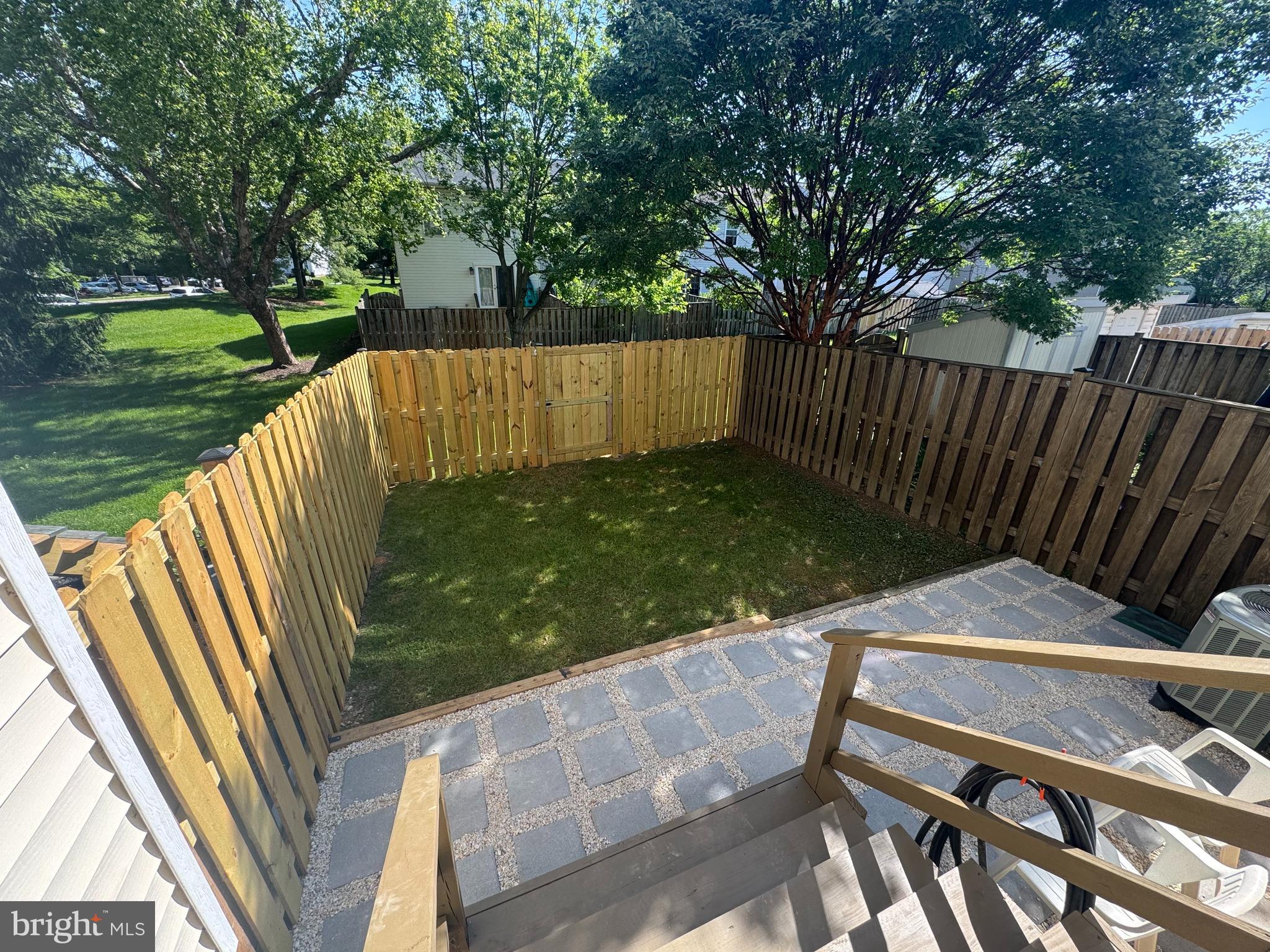 ROBIN MEADOWS - Residential Lease