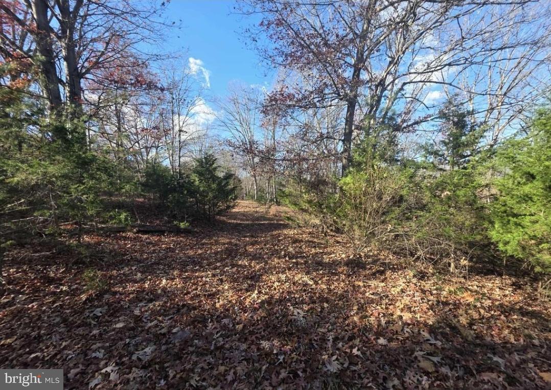 HIGHLAND ESTATES - Land