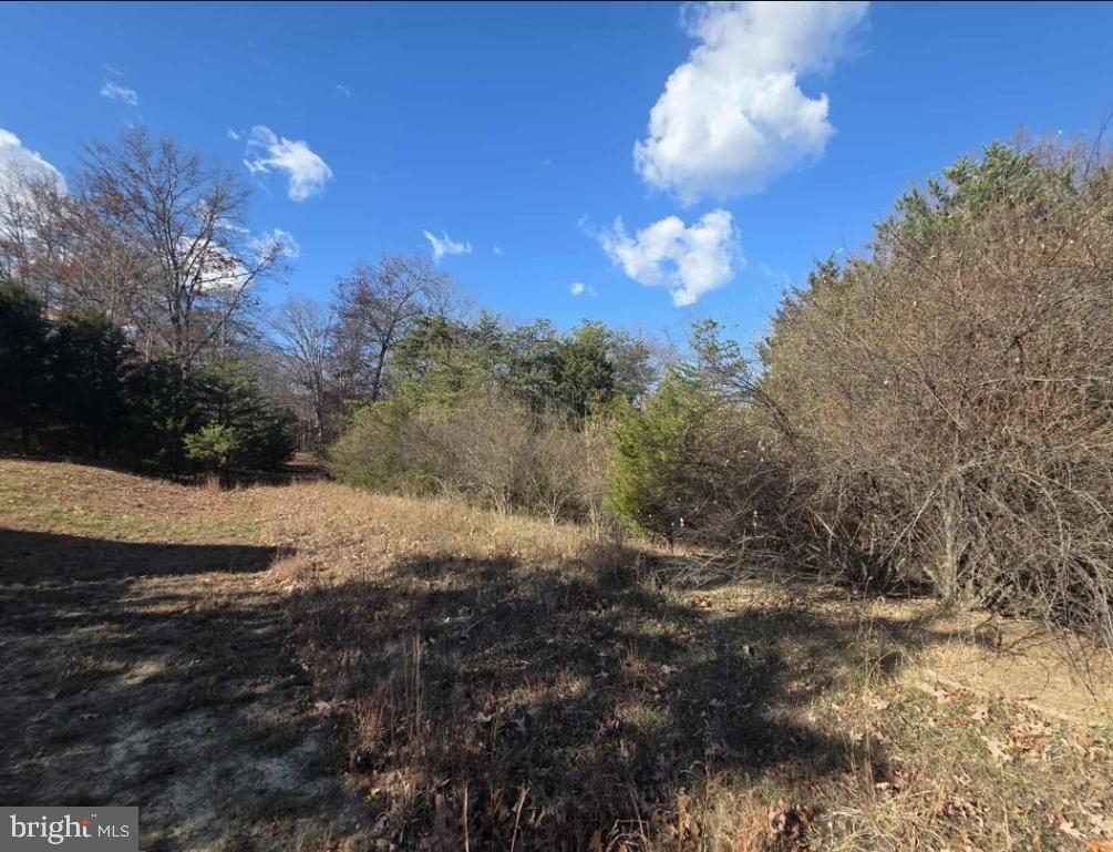 HIGHLAND ESTATES - Land