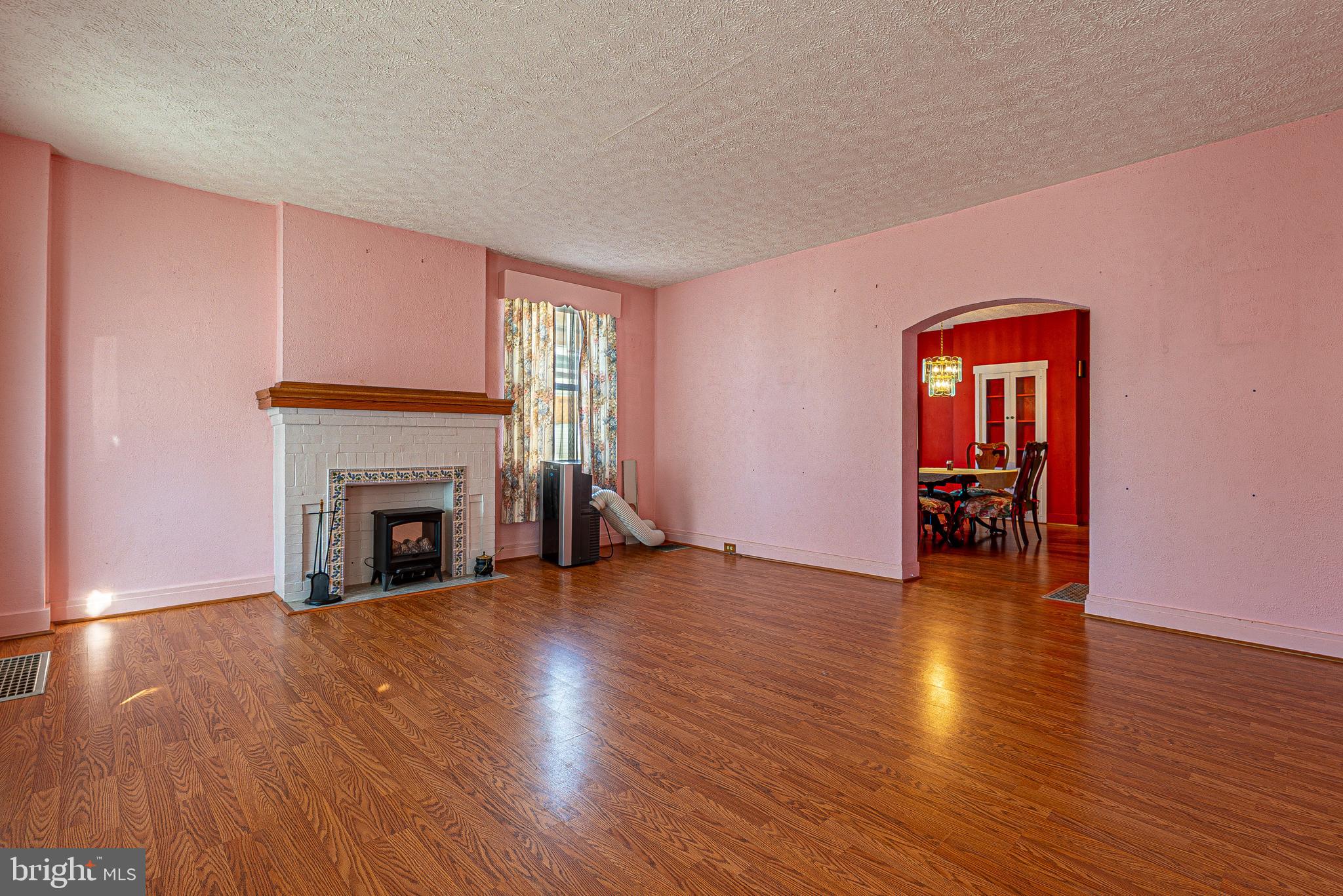 407 COLUMBIA STREET