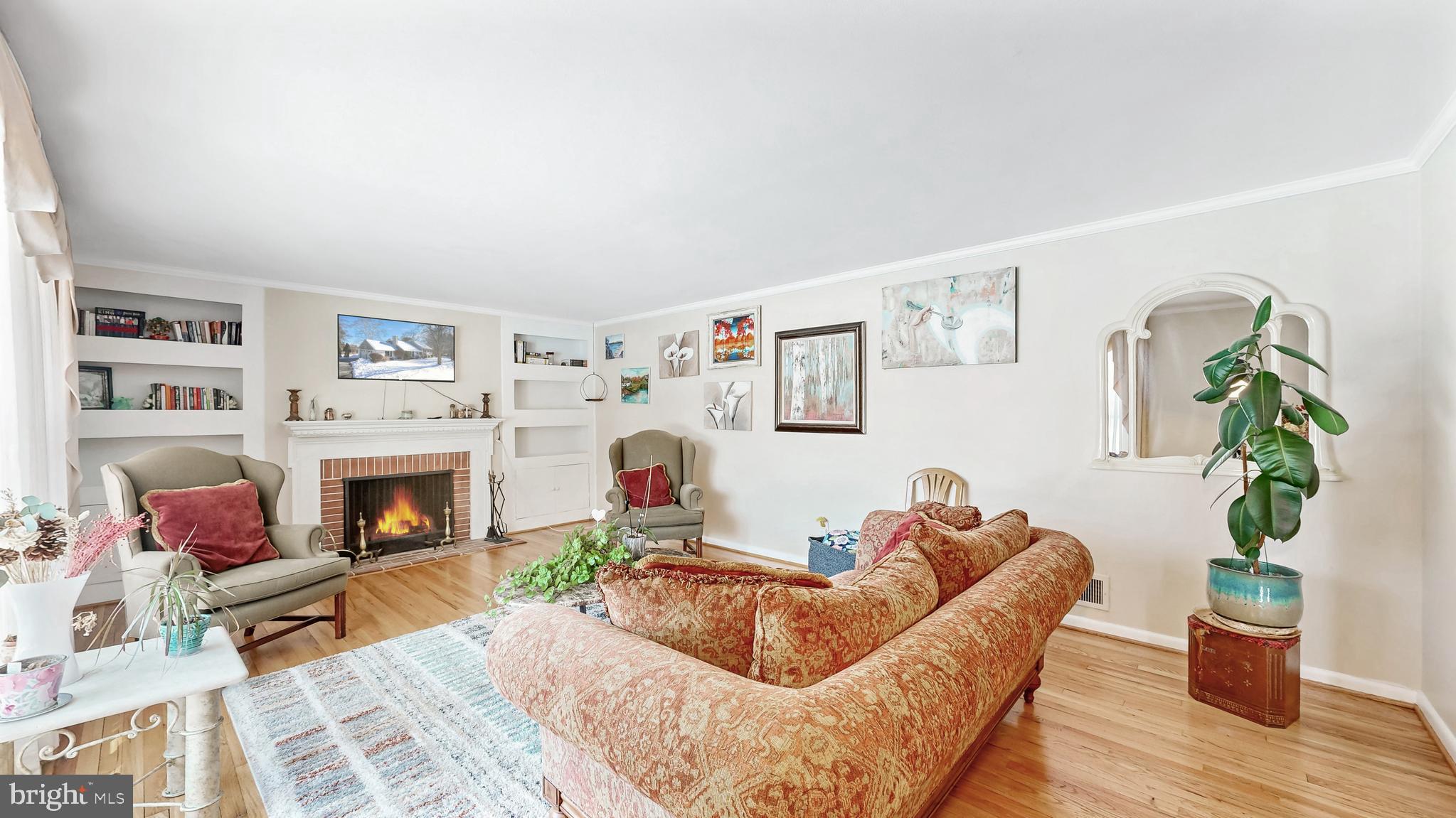 102 MERIDEN DRIVE