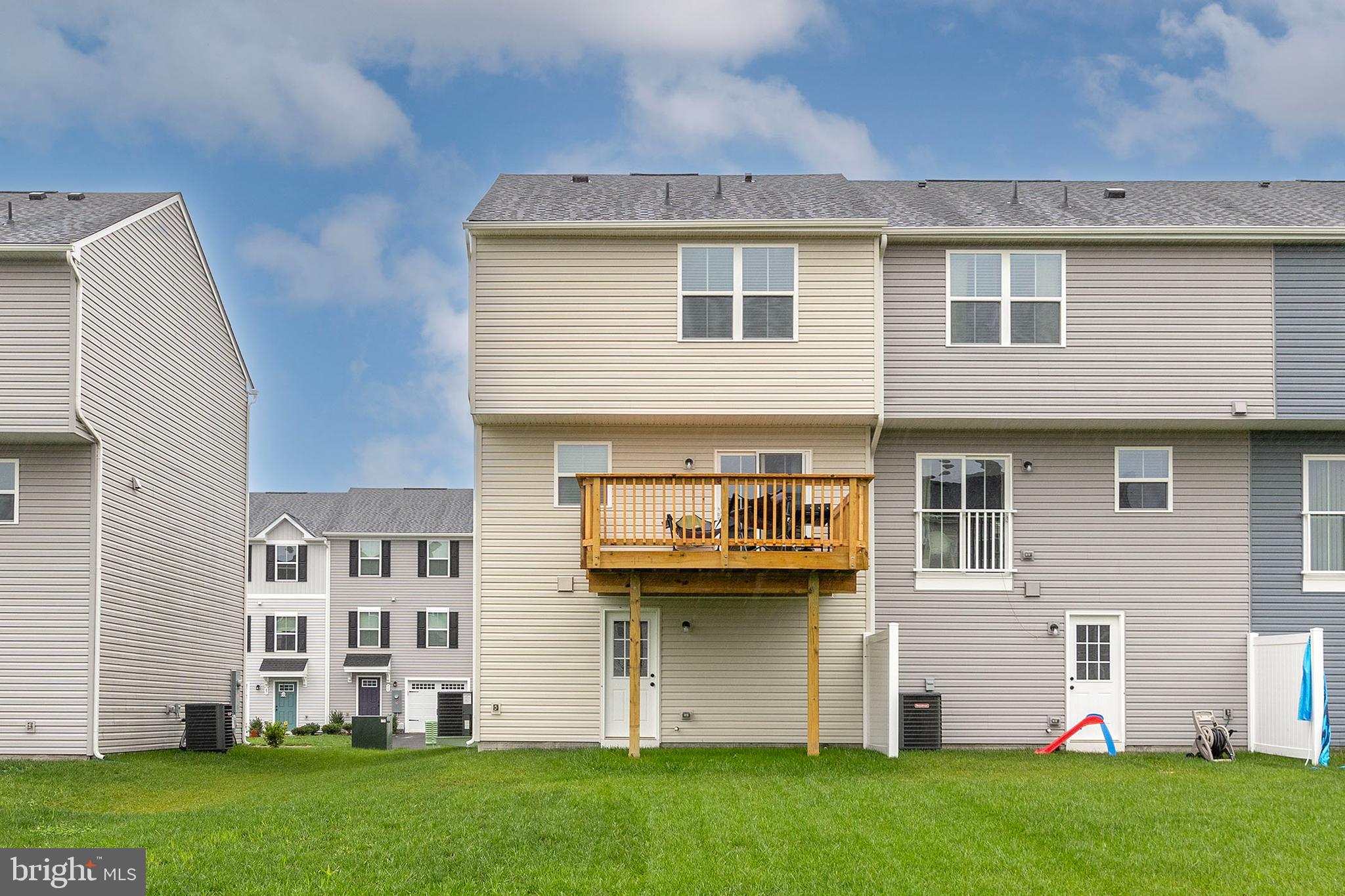 SOUTH BROOK - Residential