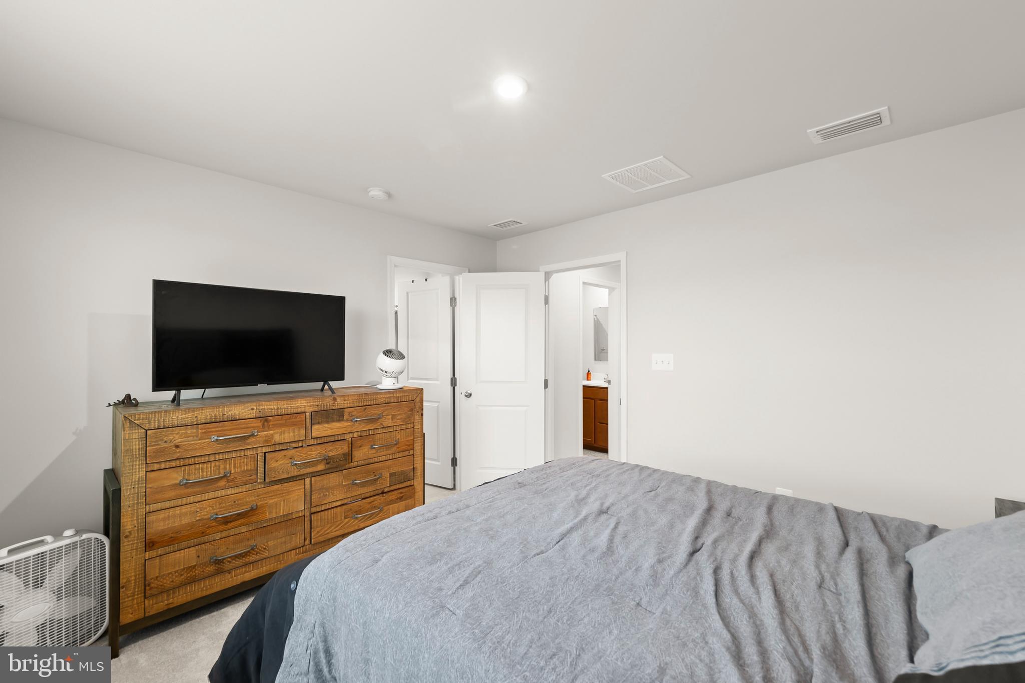 SOUTH BROOK - Residential