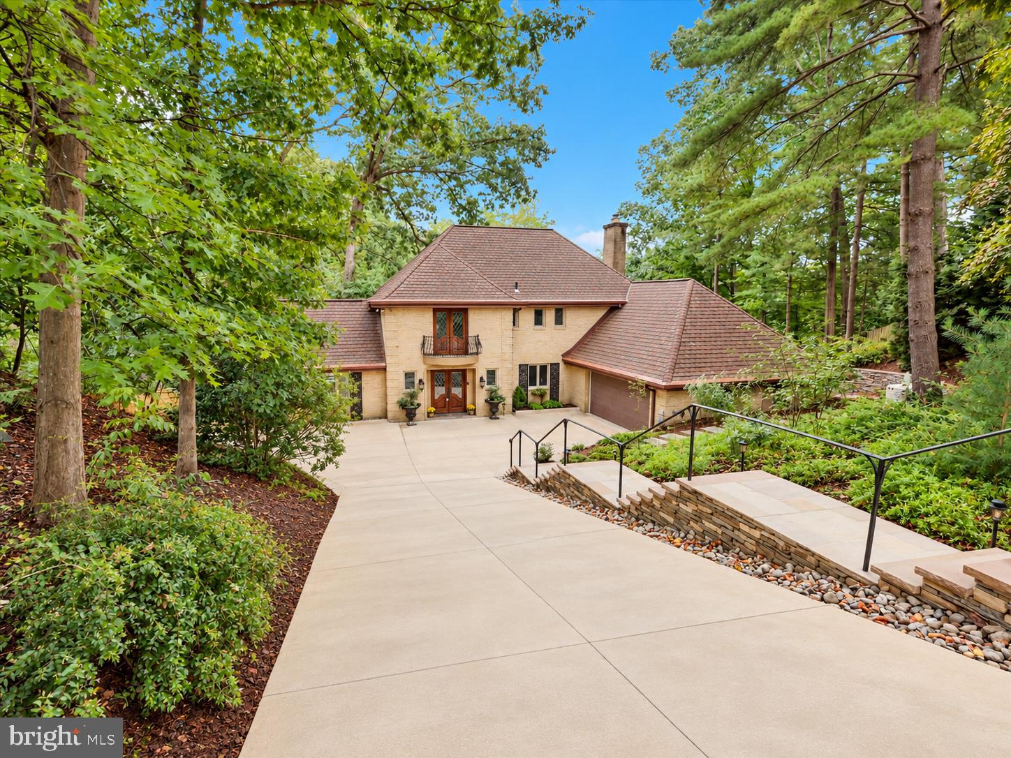 3431 GREENTREE DRIVE