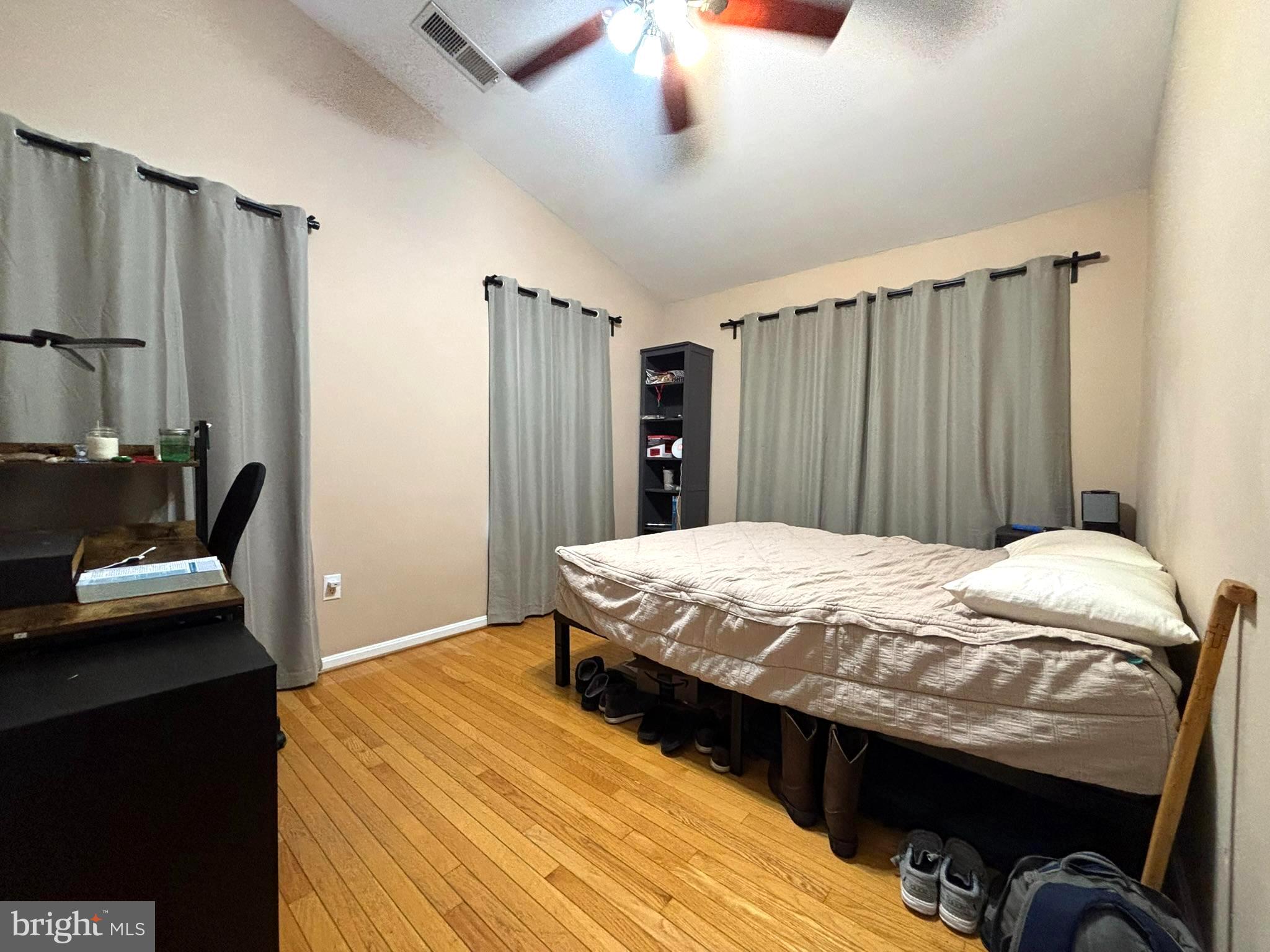 ISLAND CREEK - Residential Lease